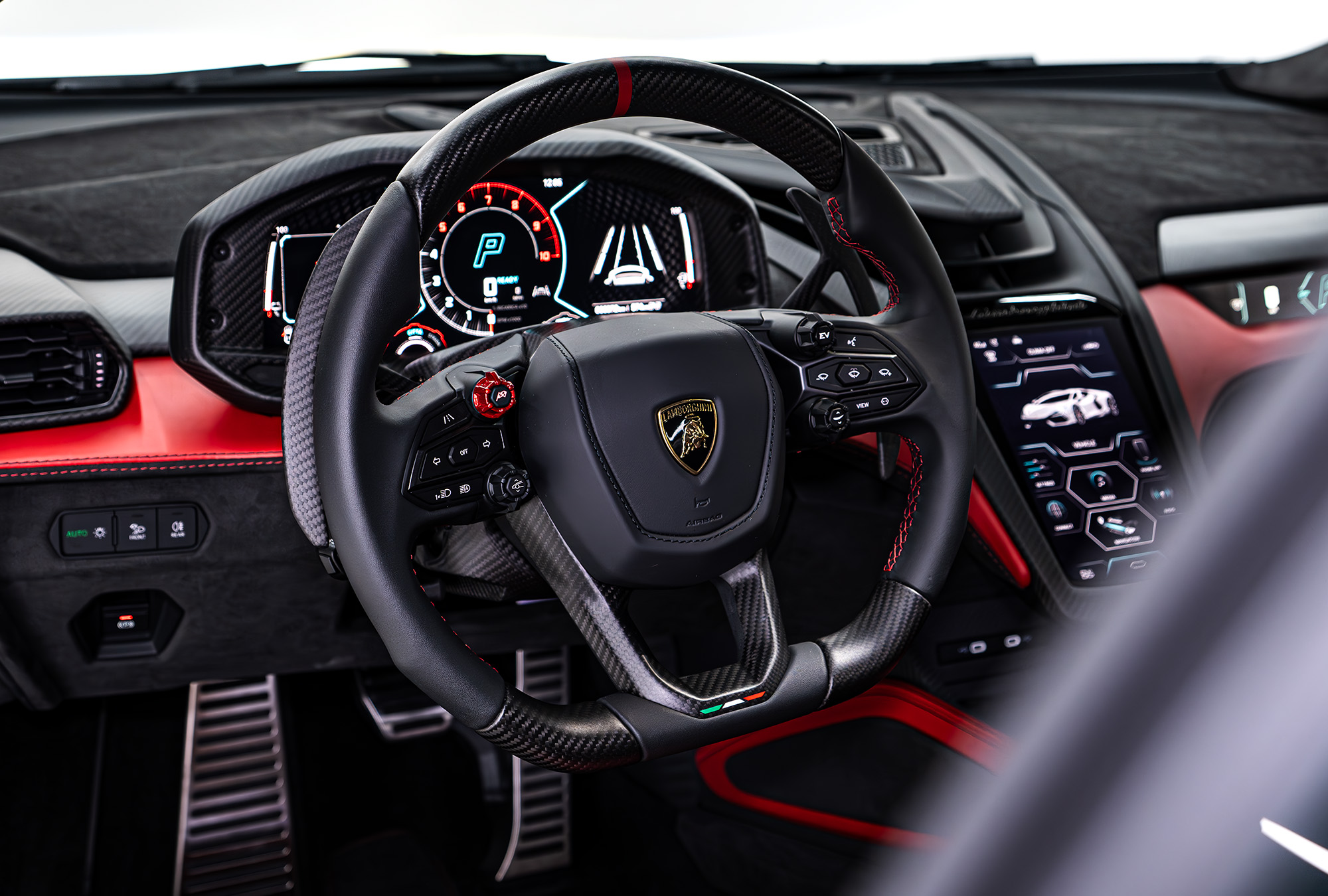LAMBORGHINI photo 9