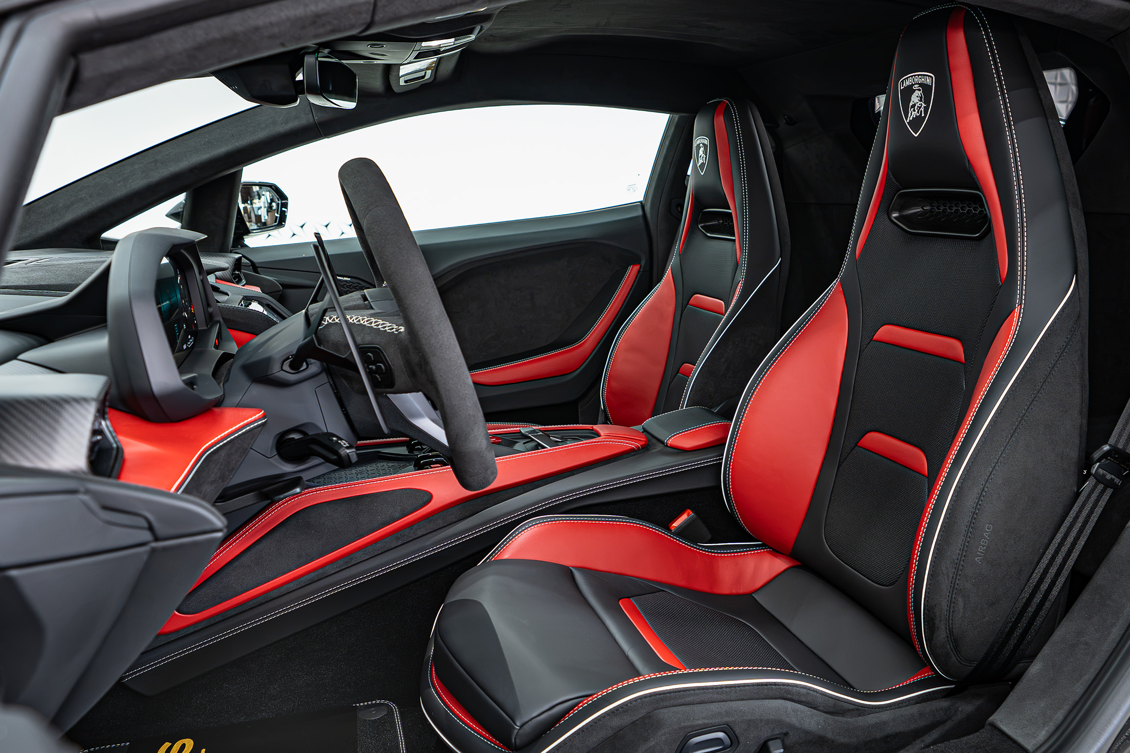LAMBORGHINI photo 5