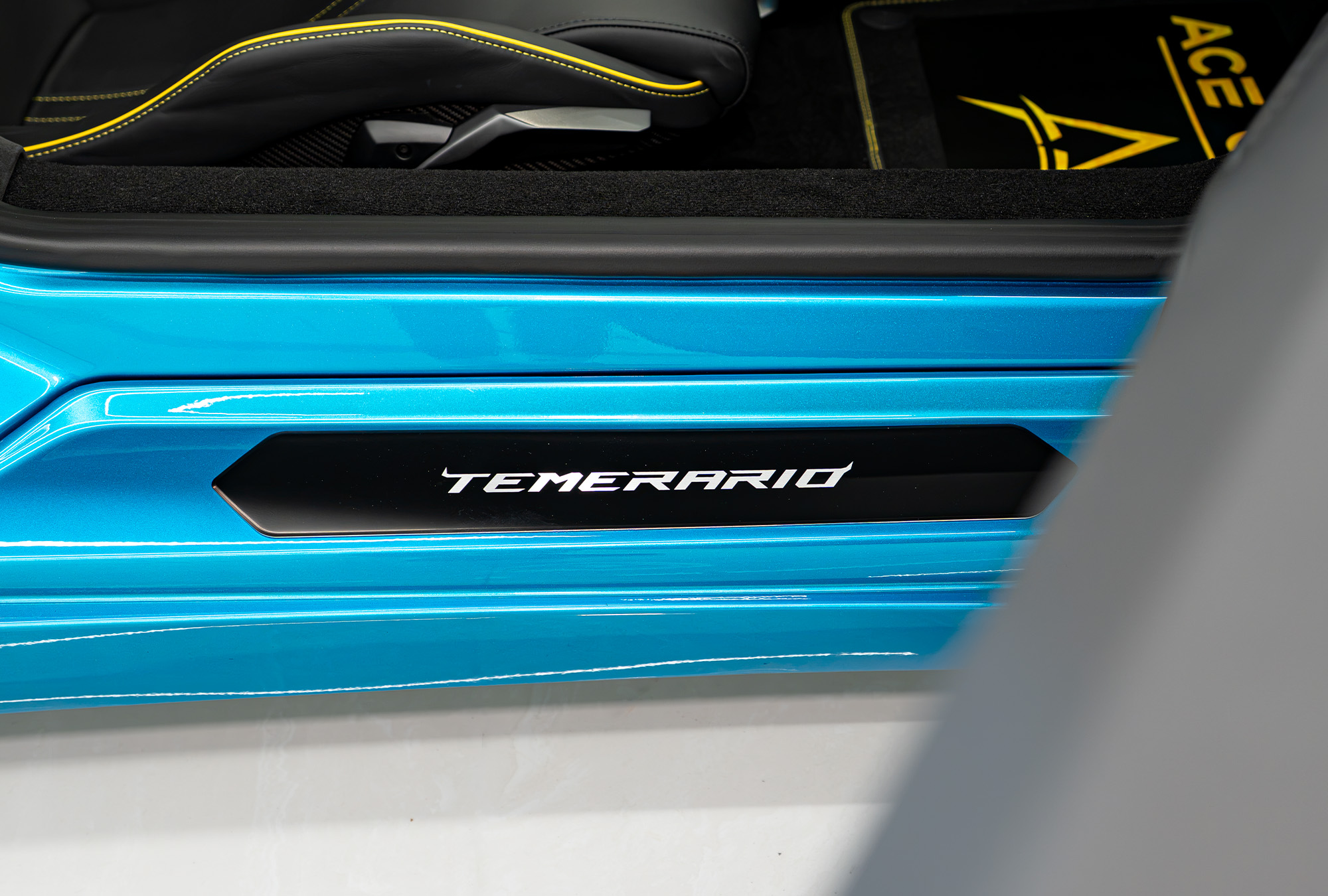 LAMBORGHINI photo 10