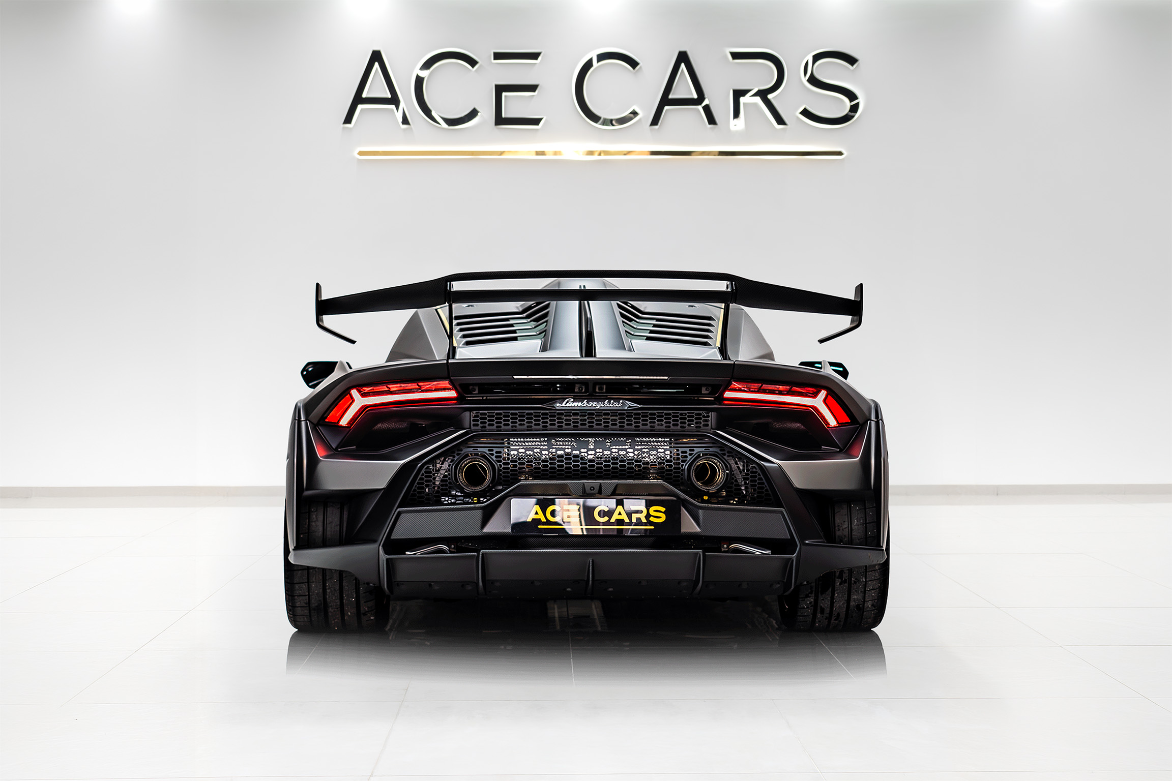 LAMBORGHINI photo 4