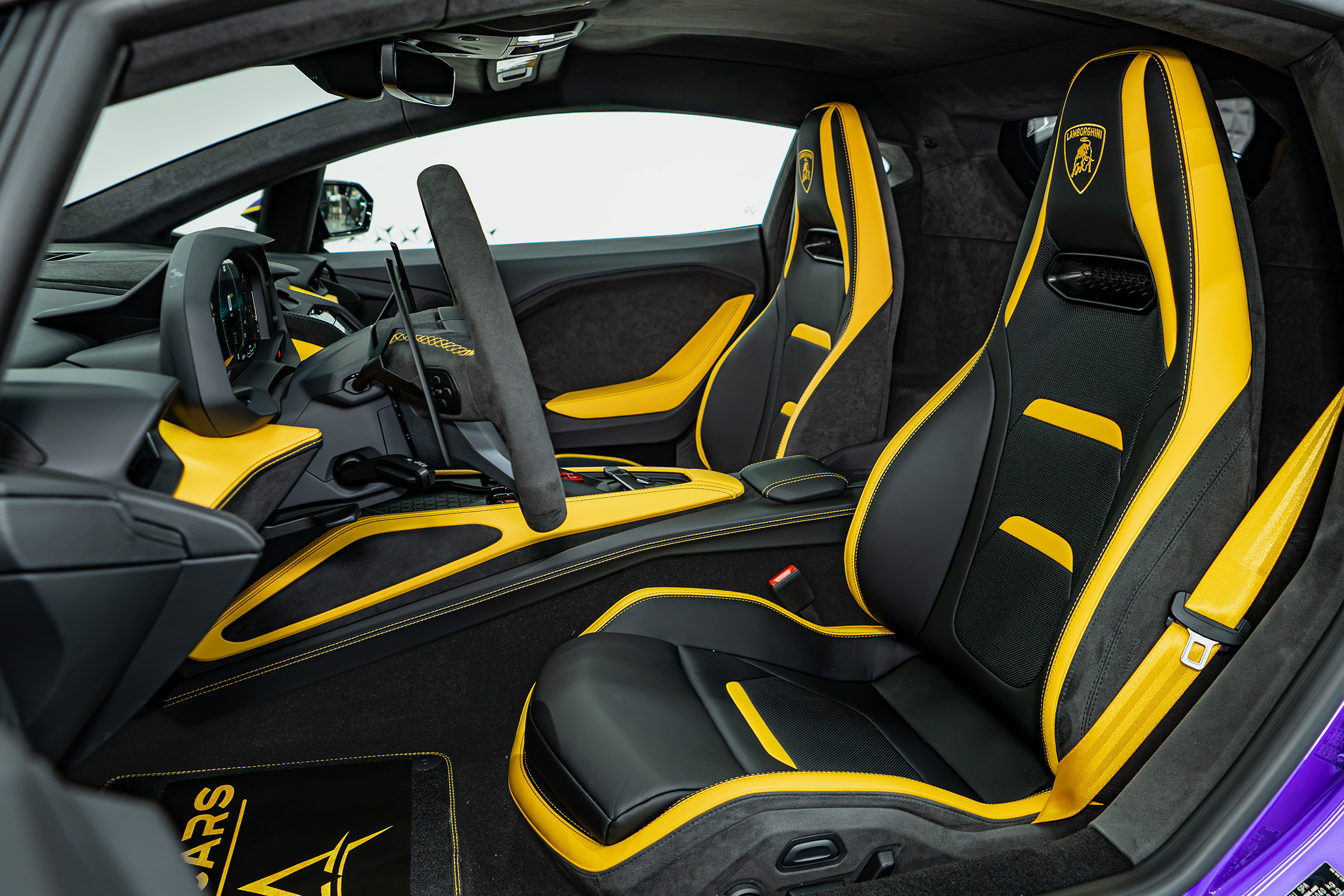 LAMBORGHINI photo 5