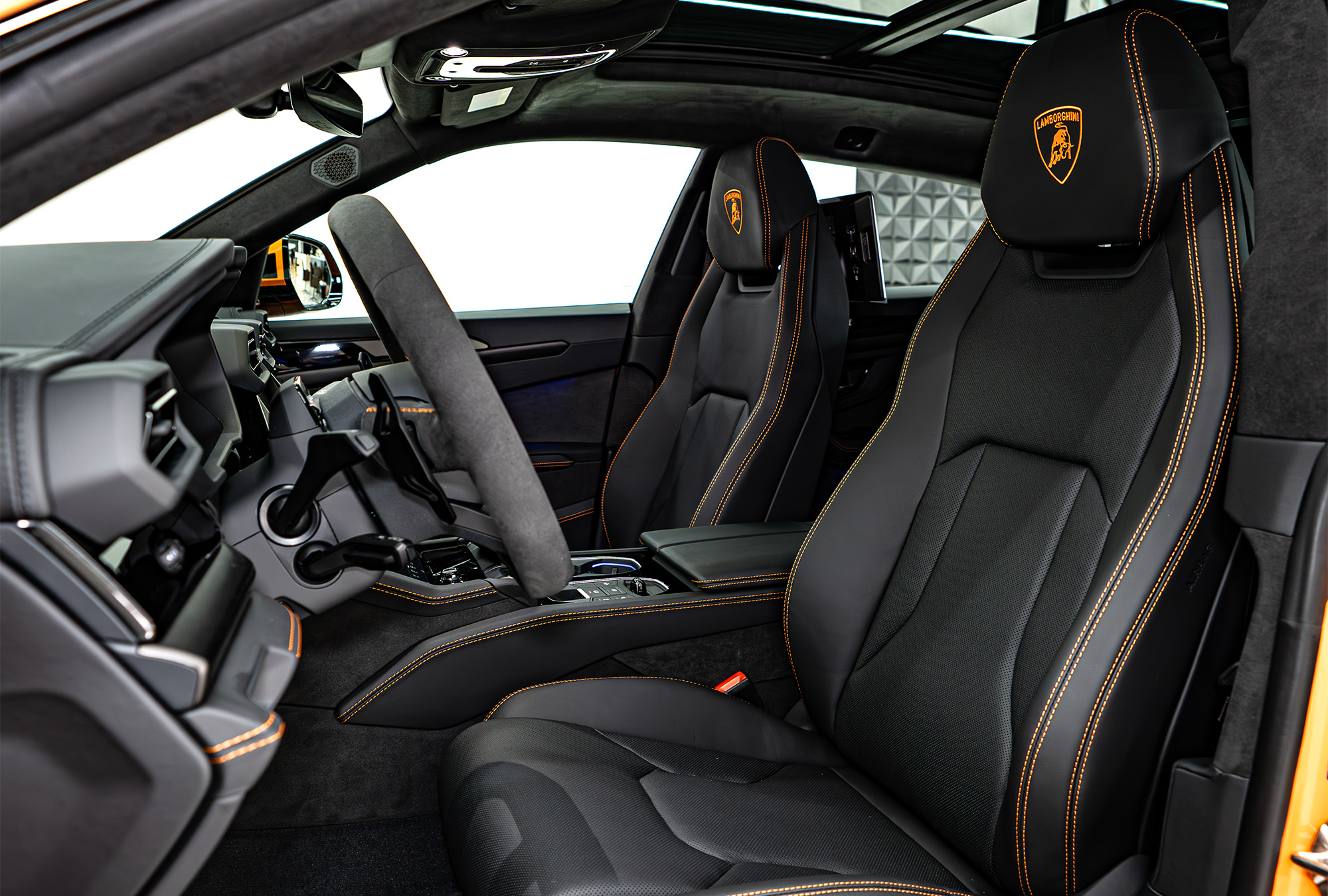 LAMBORGHINI photo 5