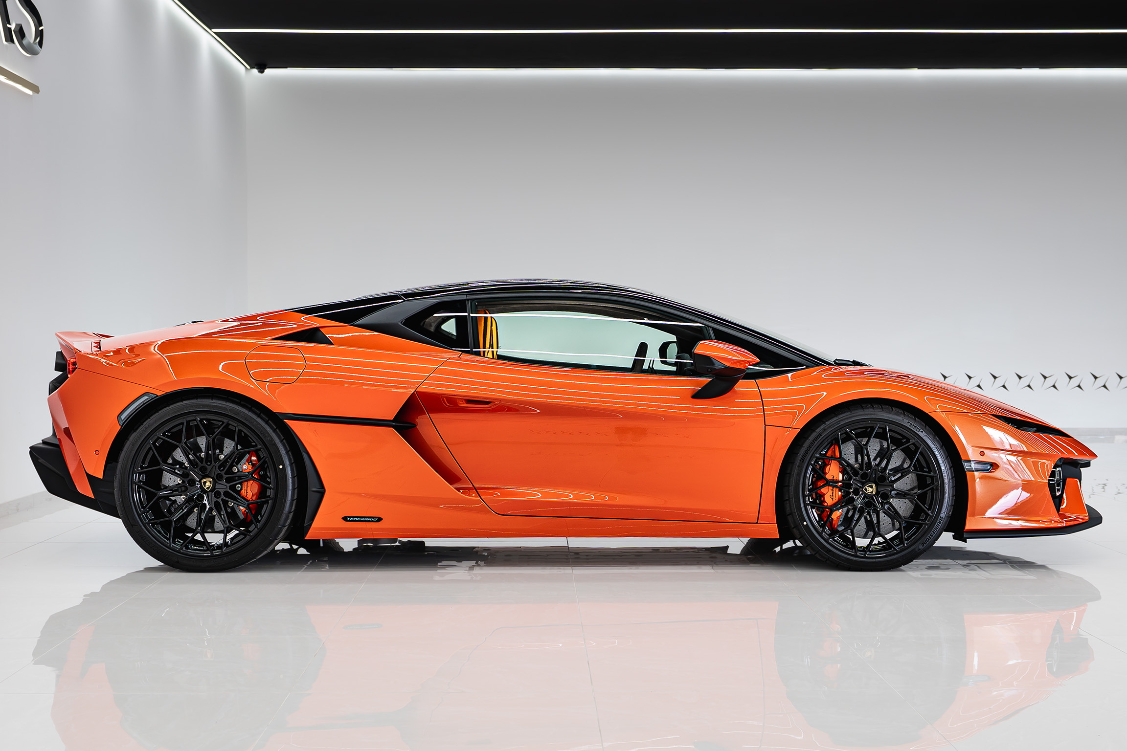 LAMBORGHINI photo 14