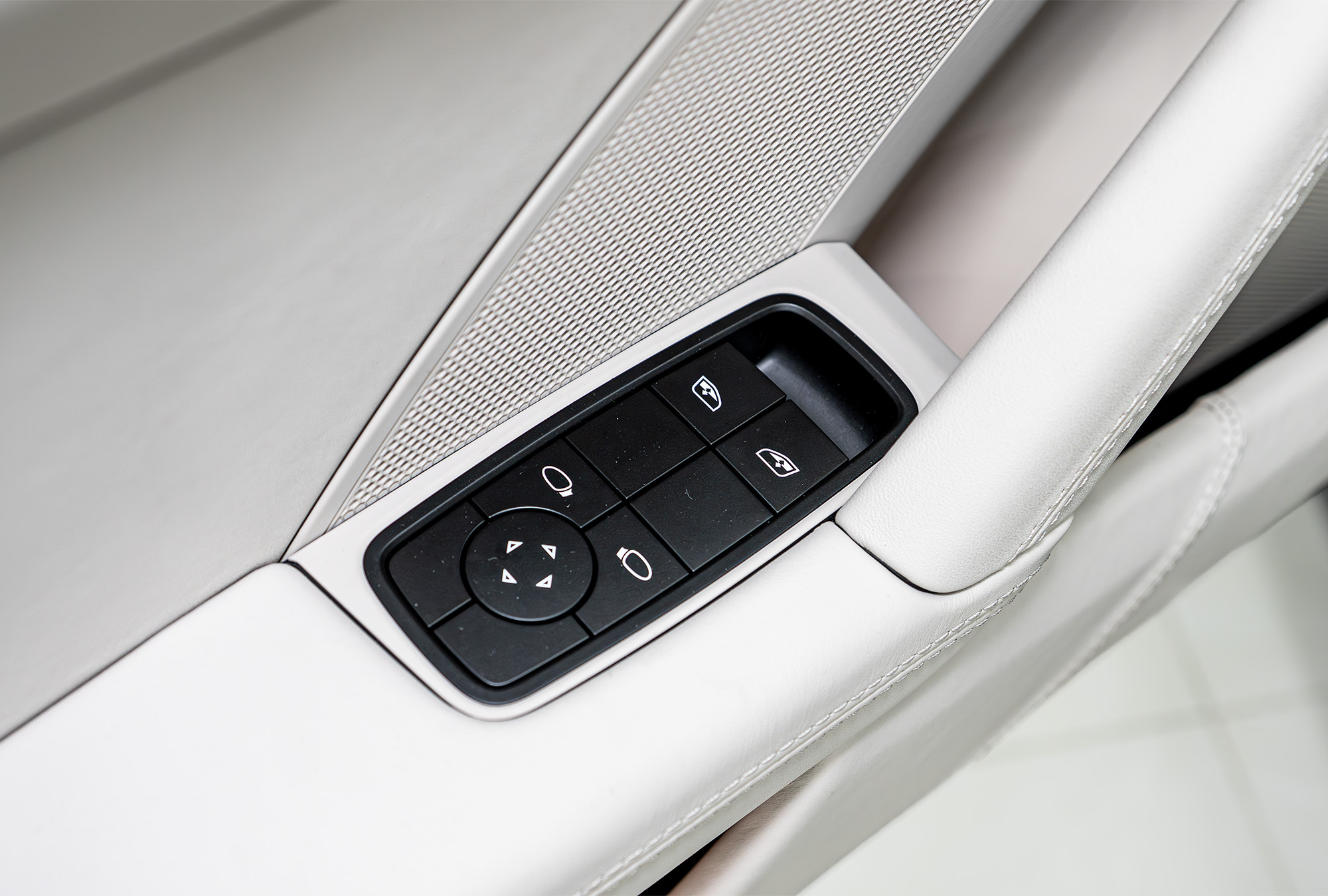 PORSCHE photo 10