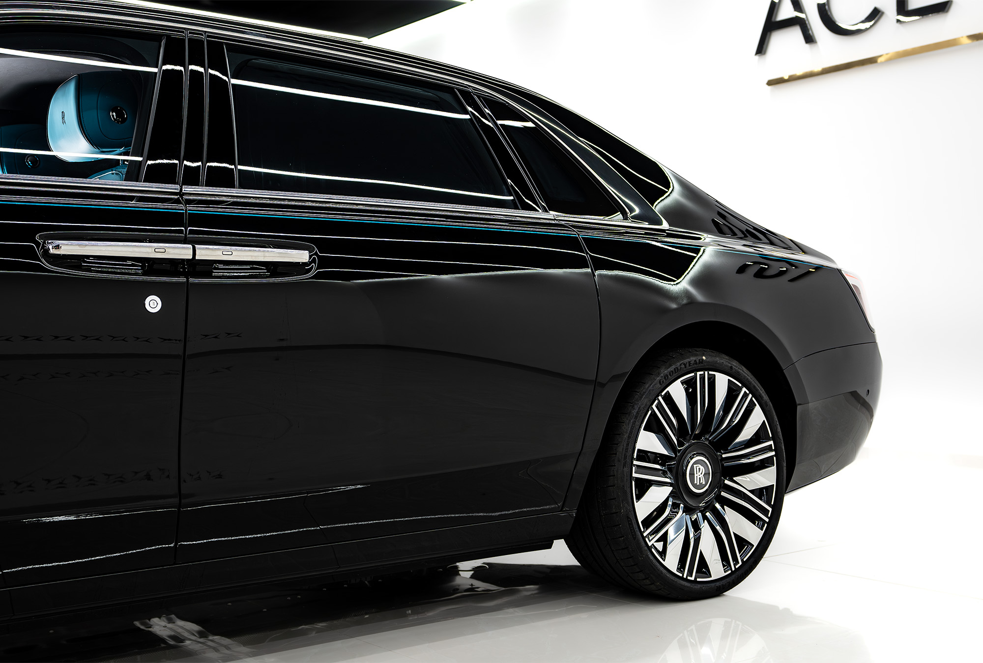 ROLLS ROYCE photo 14