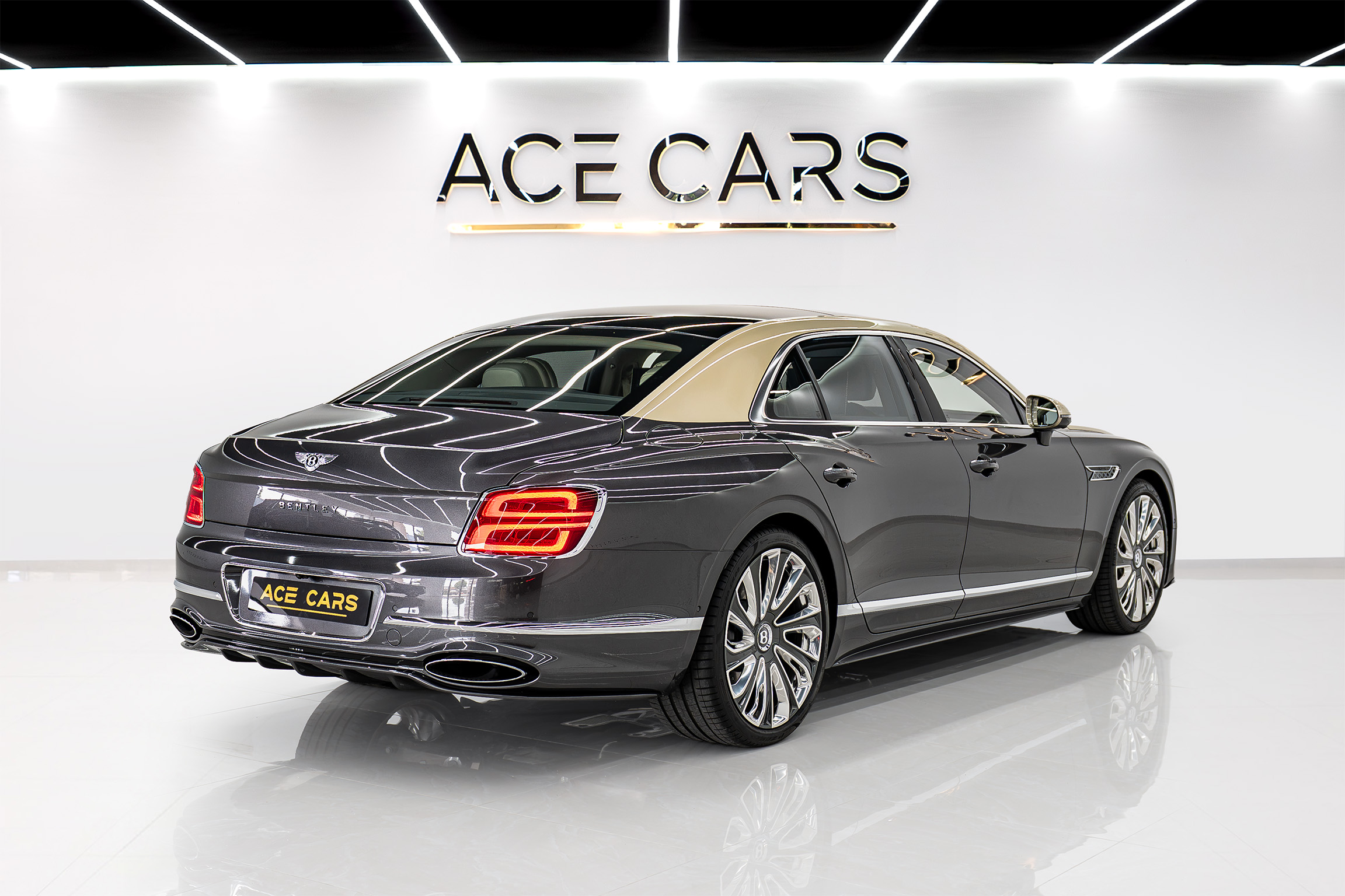 BENTLEY photo 2