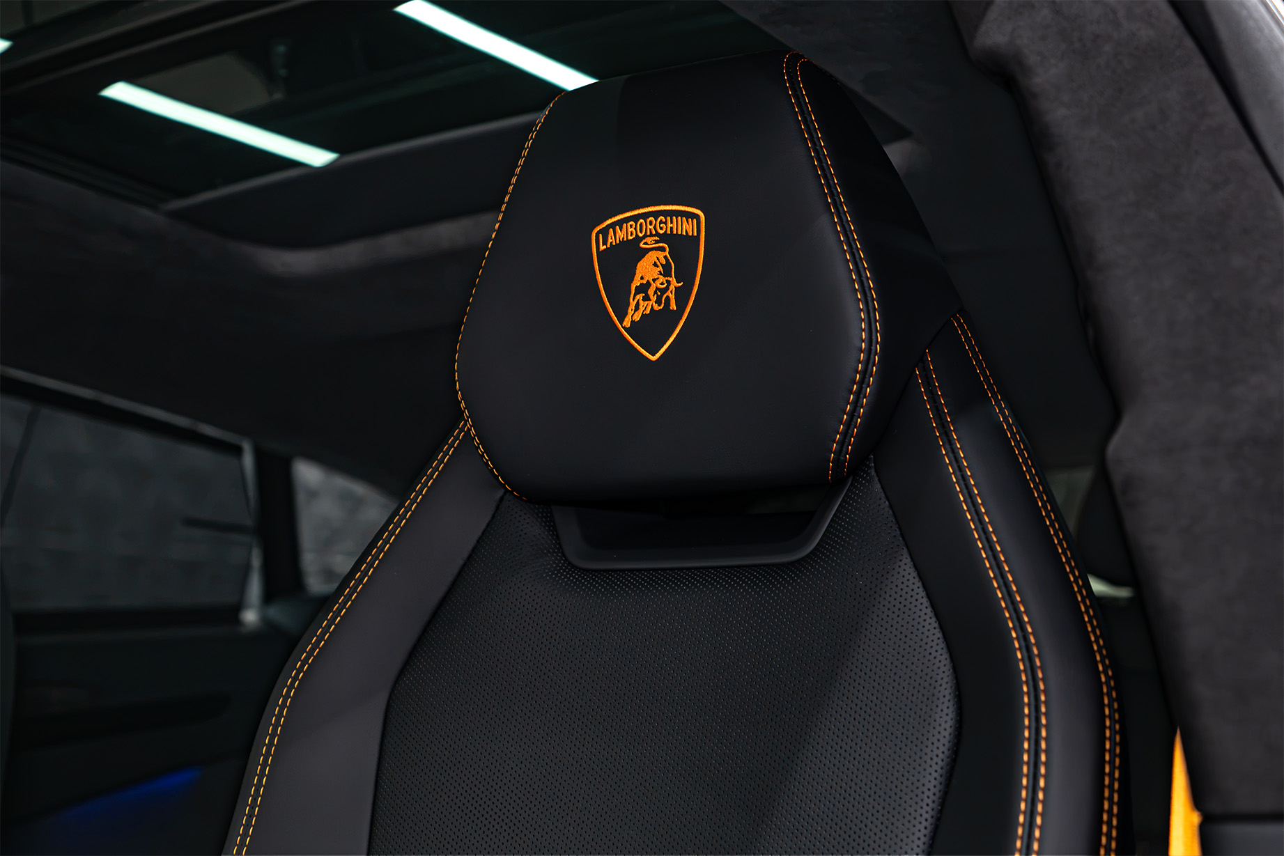 LAMBORGHINI photo 6