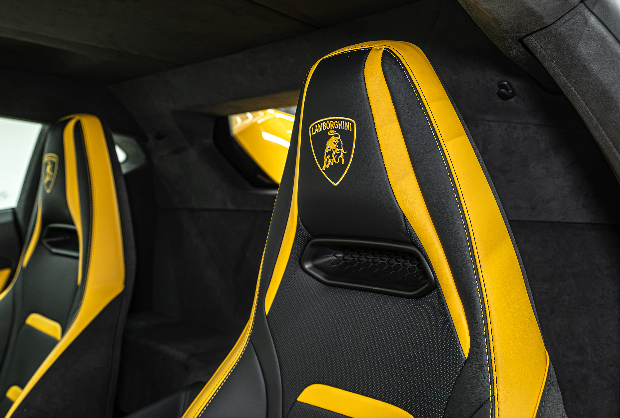 LAMBORGHINI photo 8