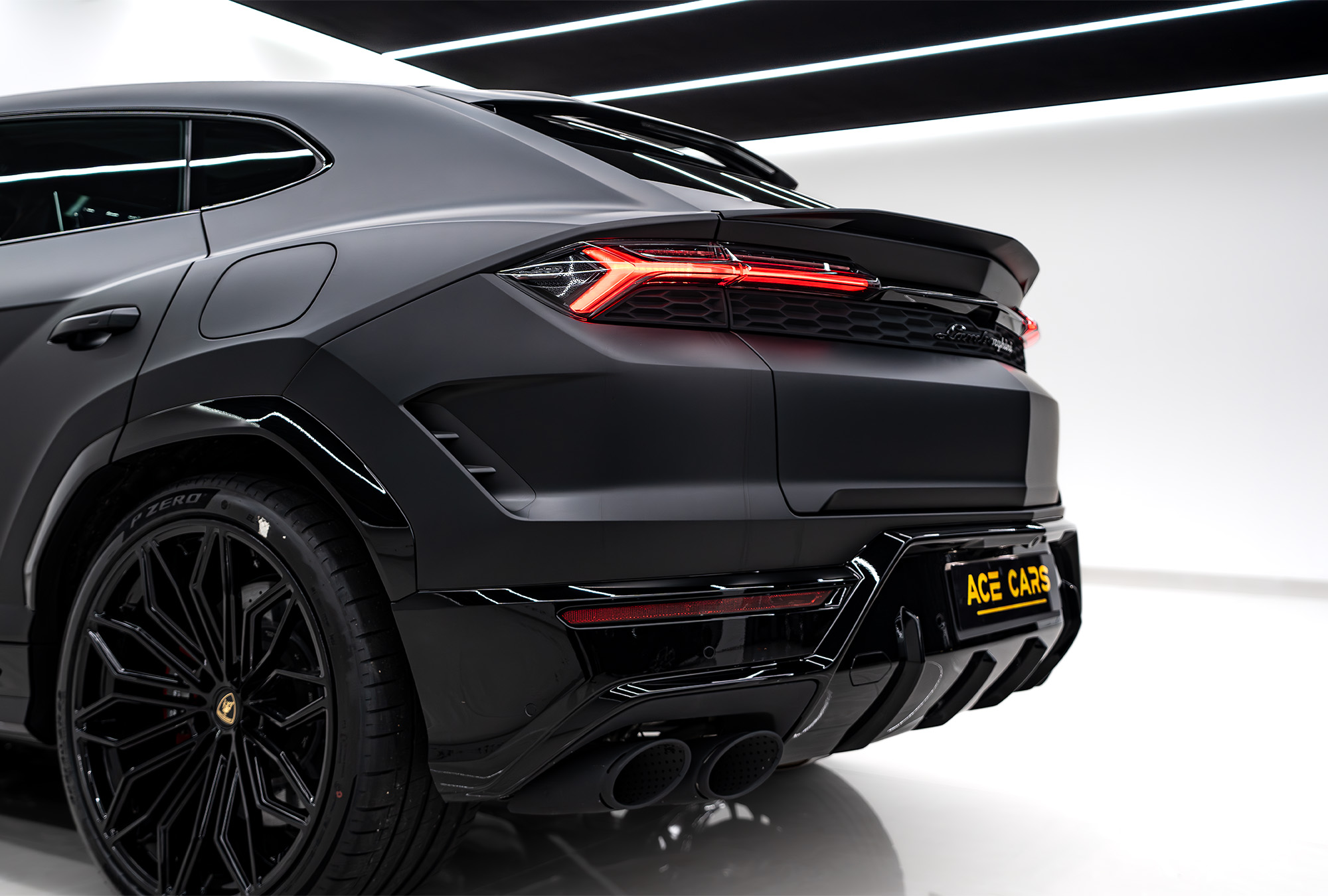 LAMBORGHINI photo 12