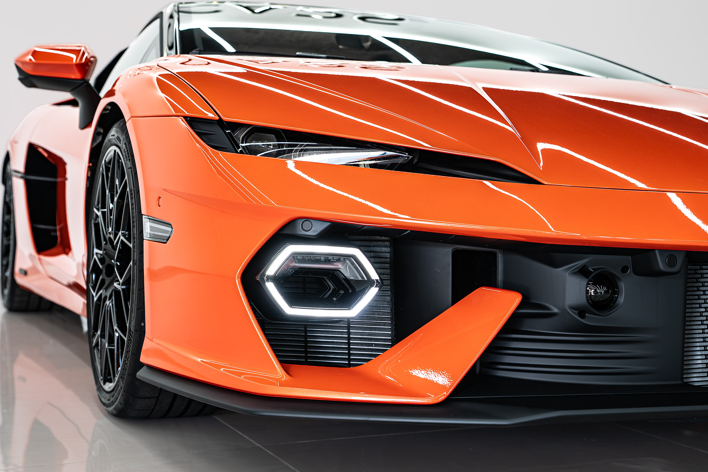 LAMBORGHINI photo 15