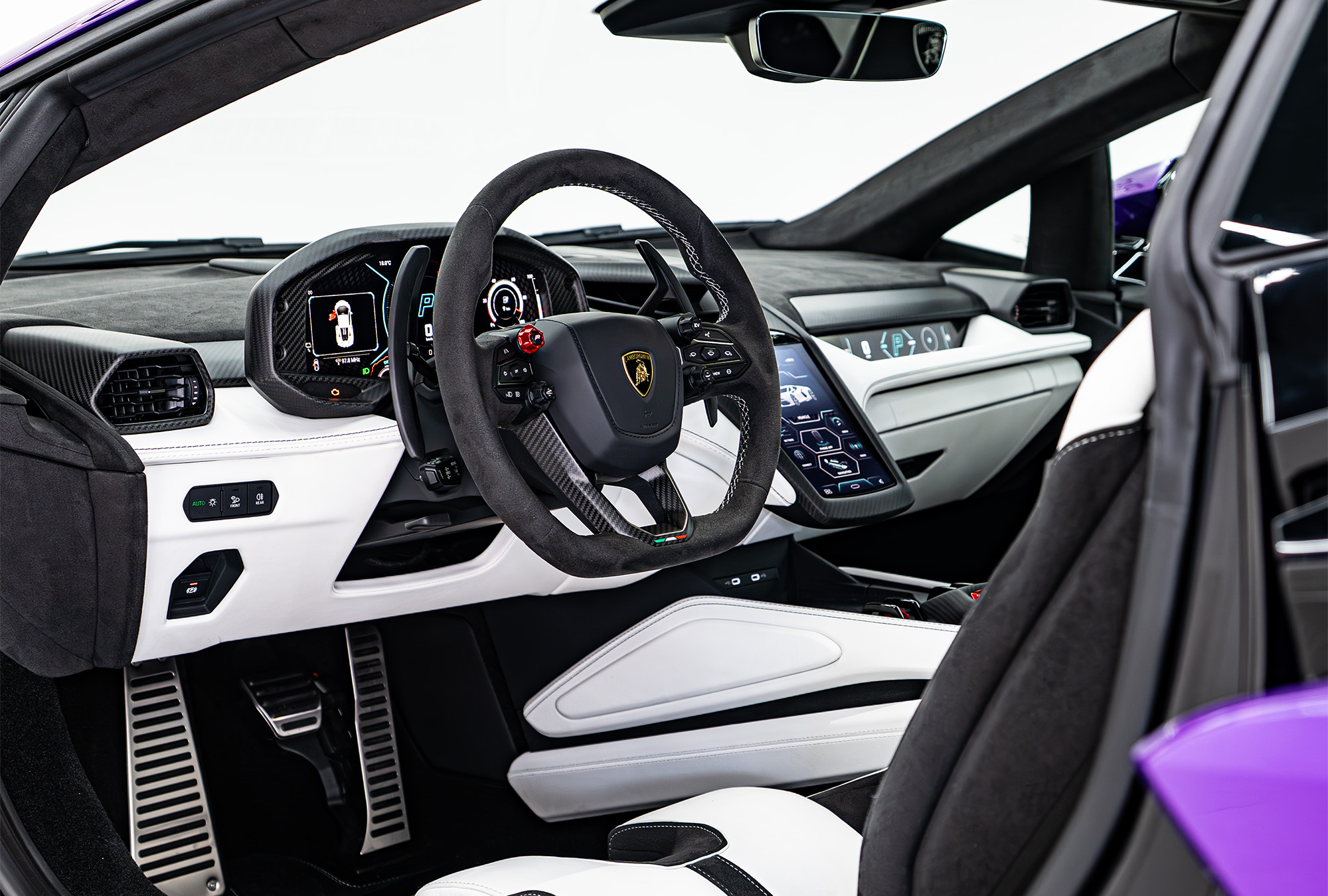 LAMBORGHINI photo 13