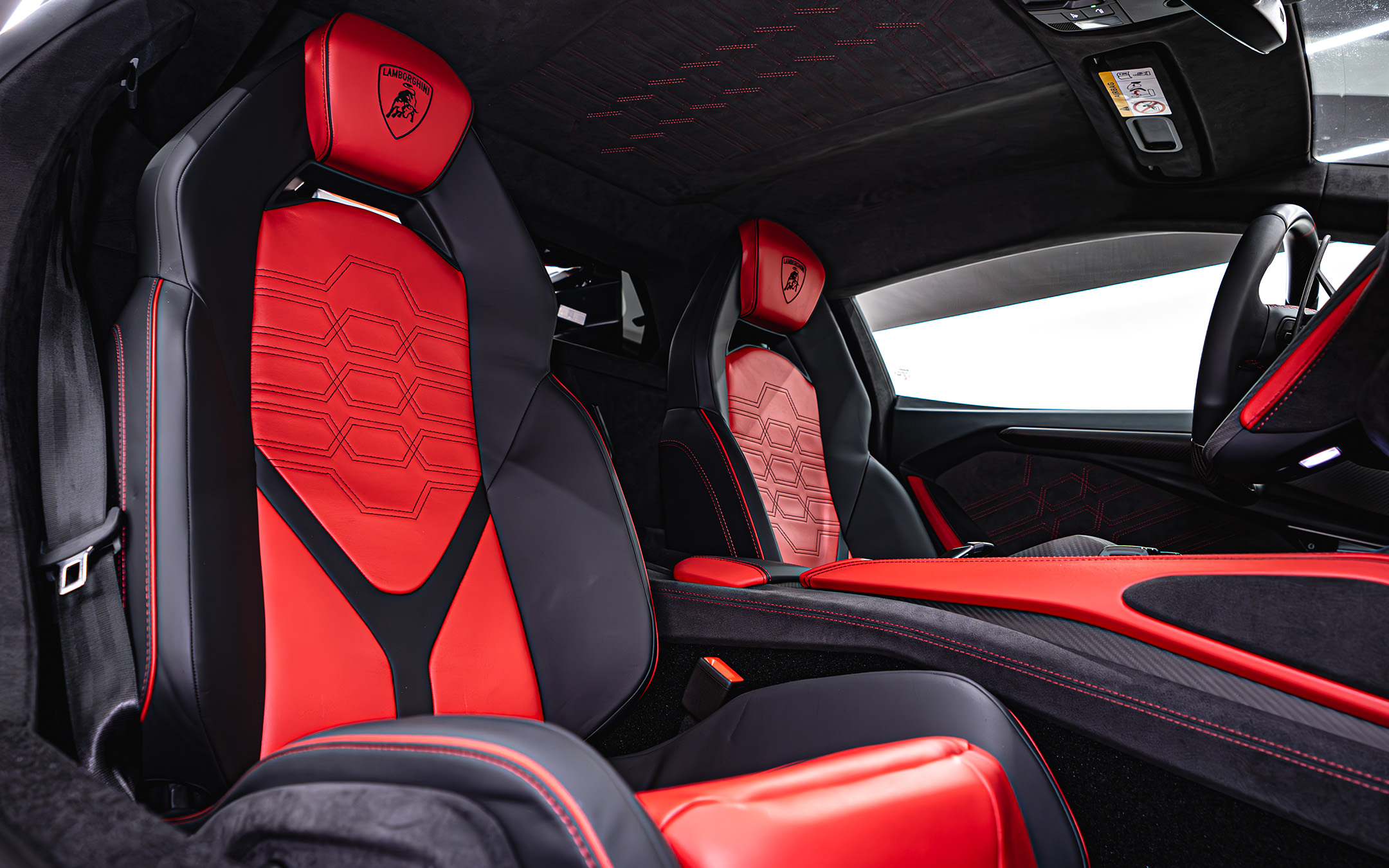 LAMBORGHINI photo 6