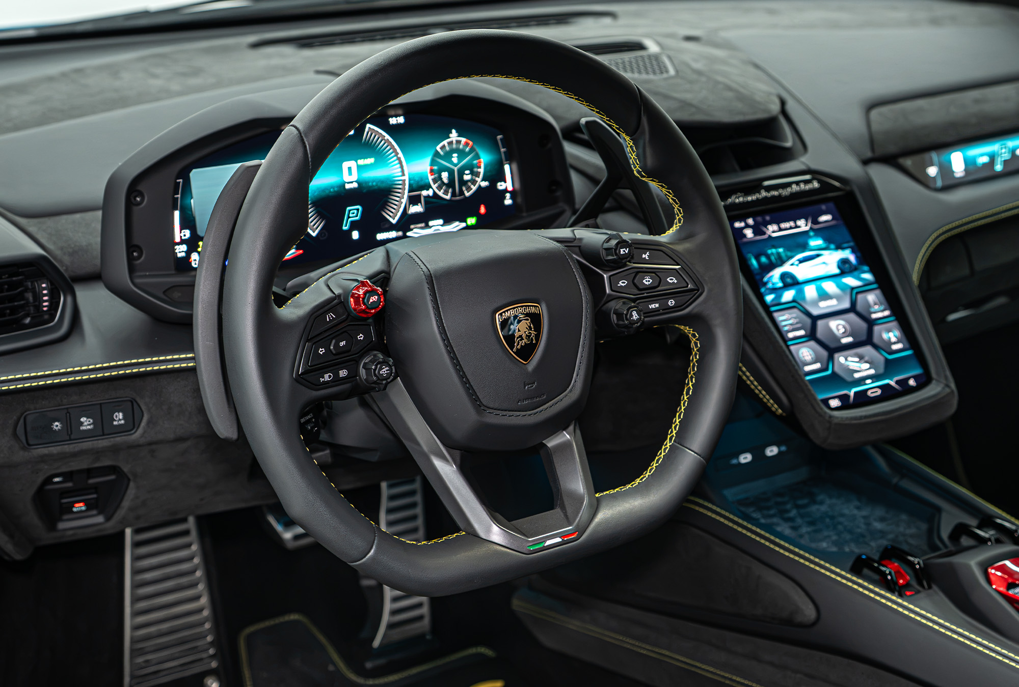 LAMBORGHINI photo 7