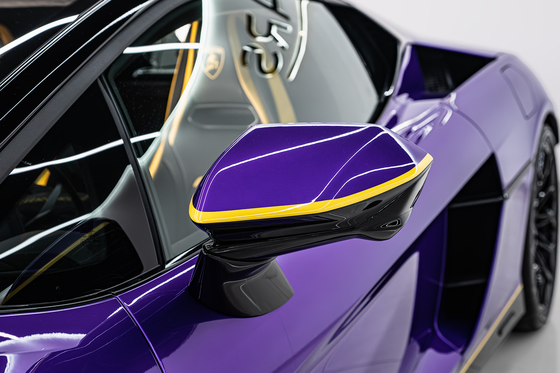 LAMBORGHINI photo 13