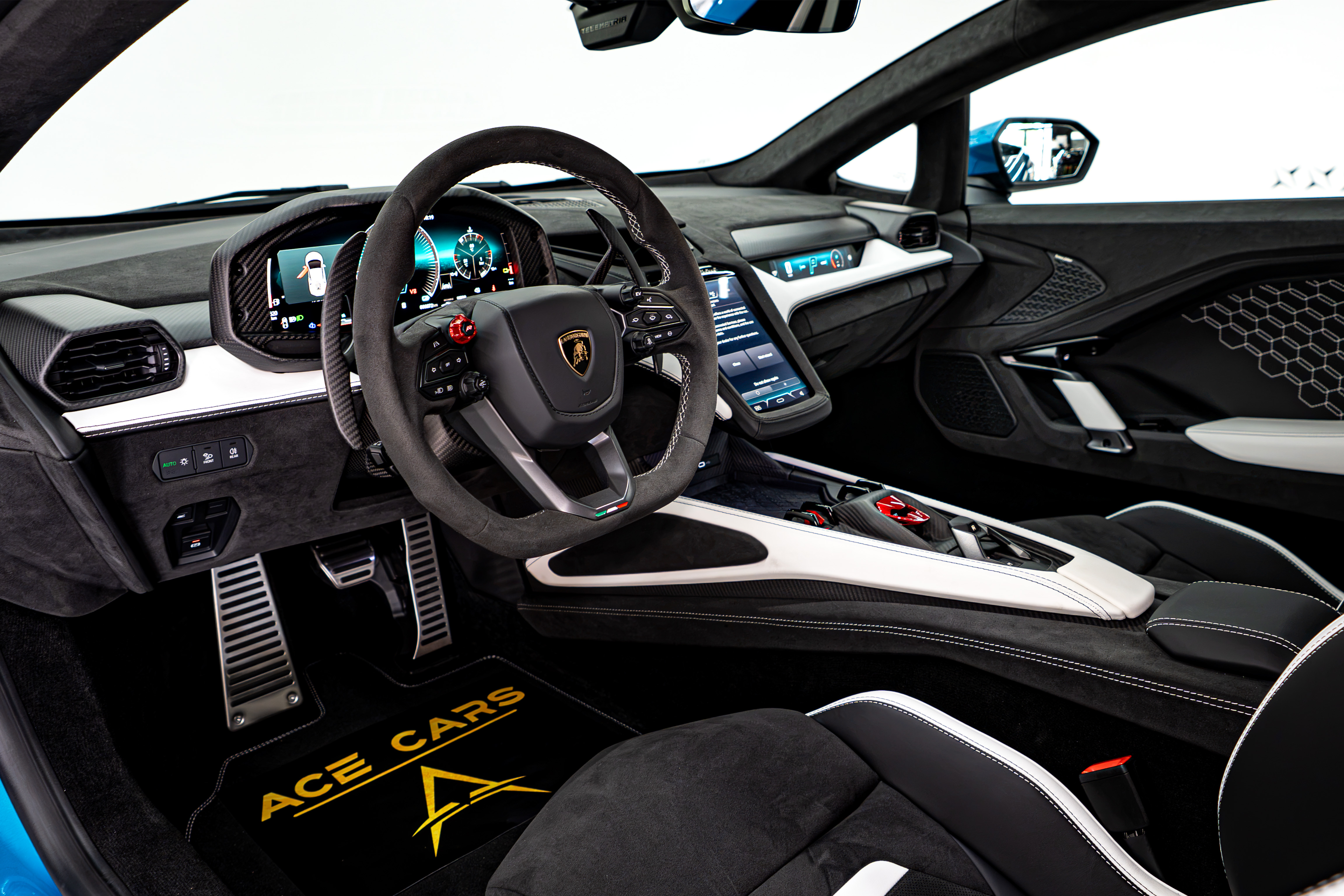 LAMBORGHINI photo 6