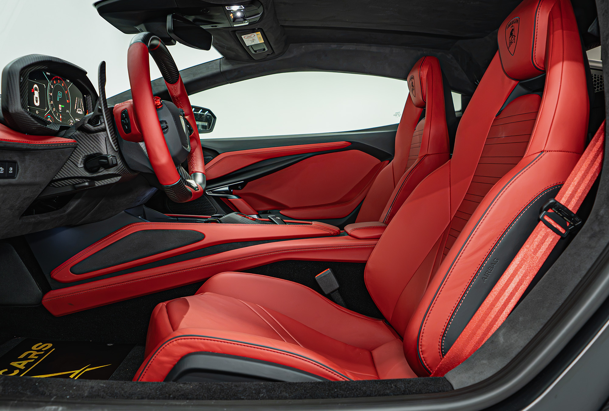 LAMBORGHINI photo 6