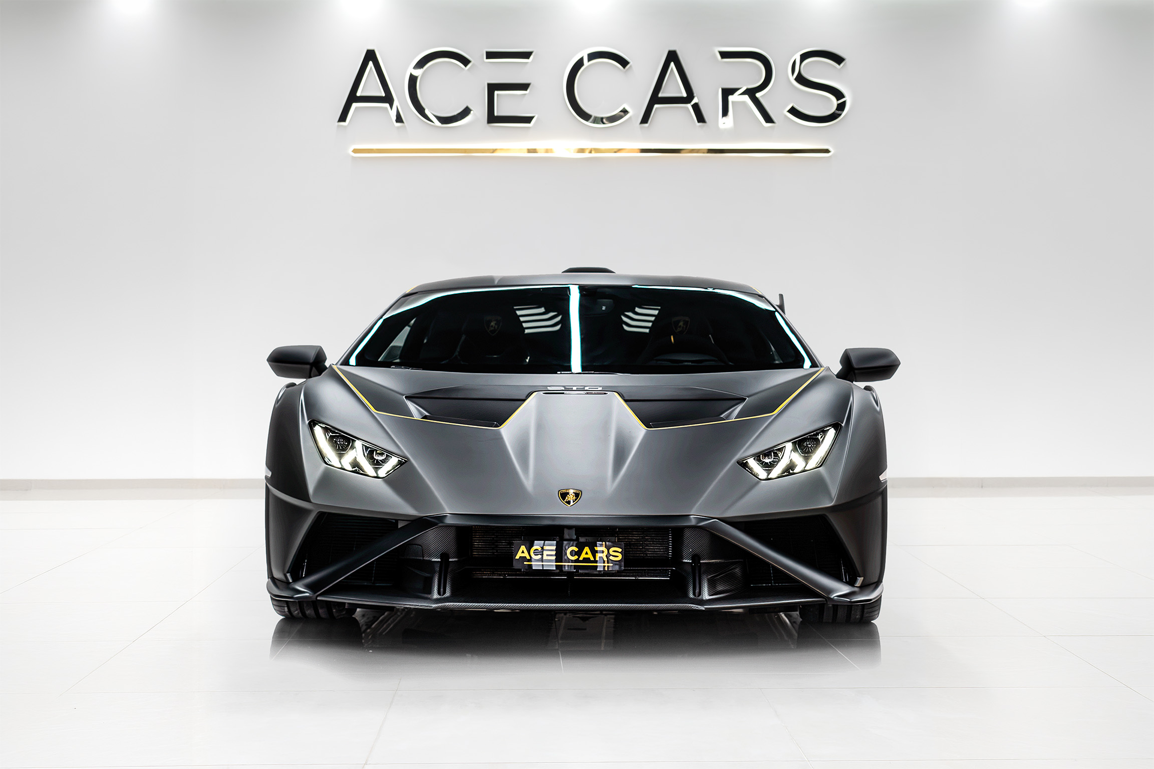 LAMBORGHINI photo 3