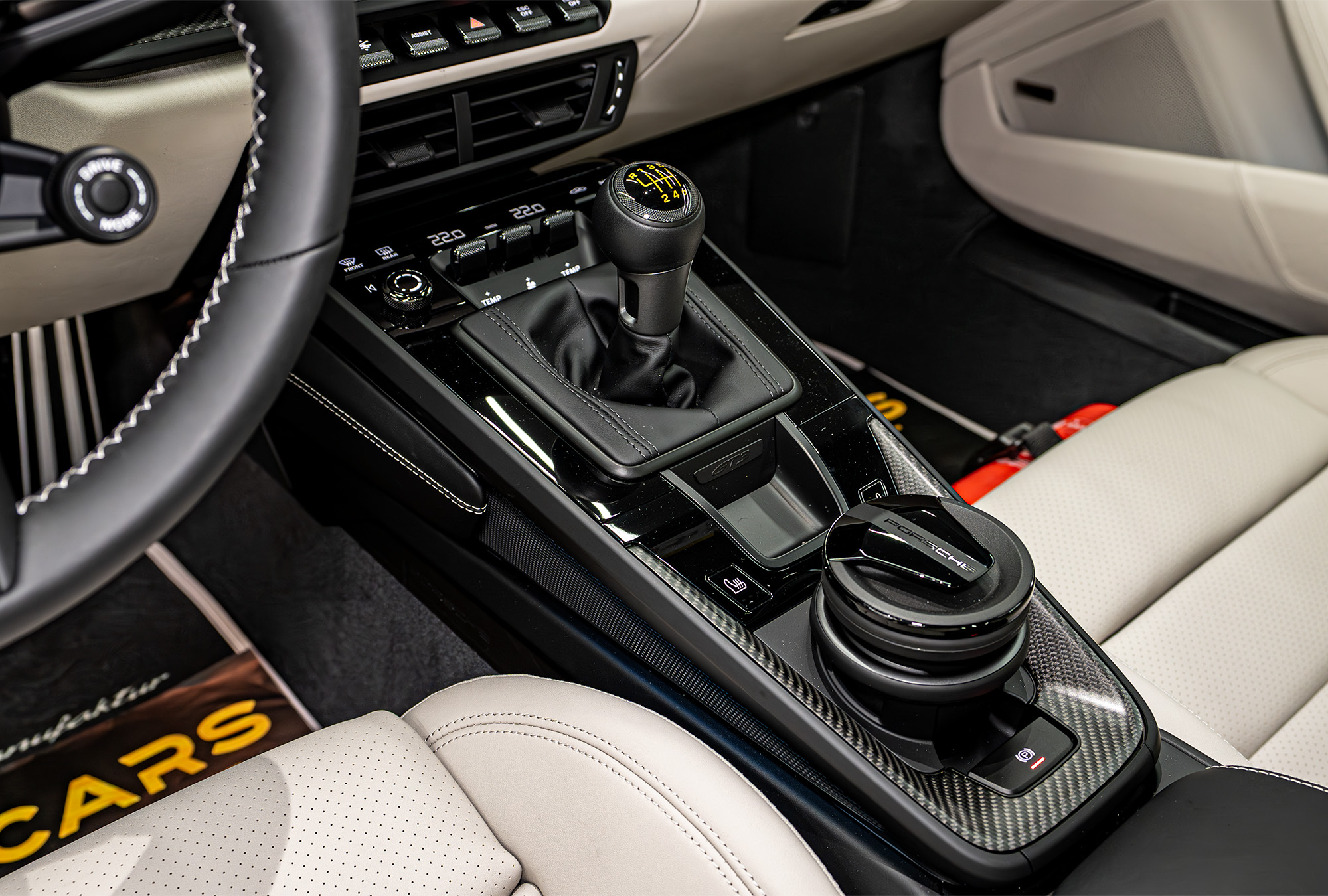 PORSCHE photo 9