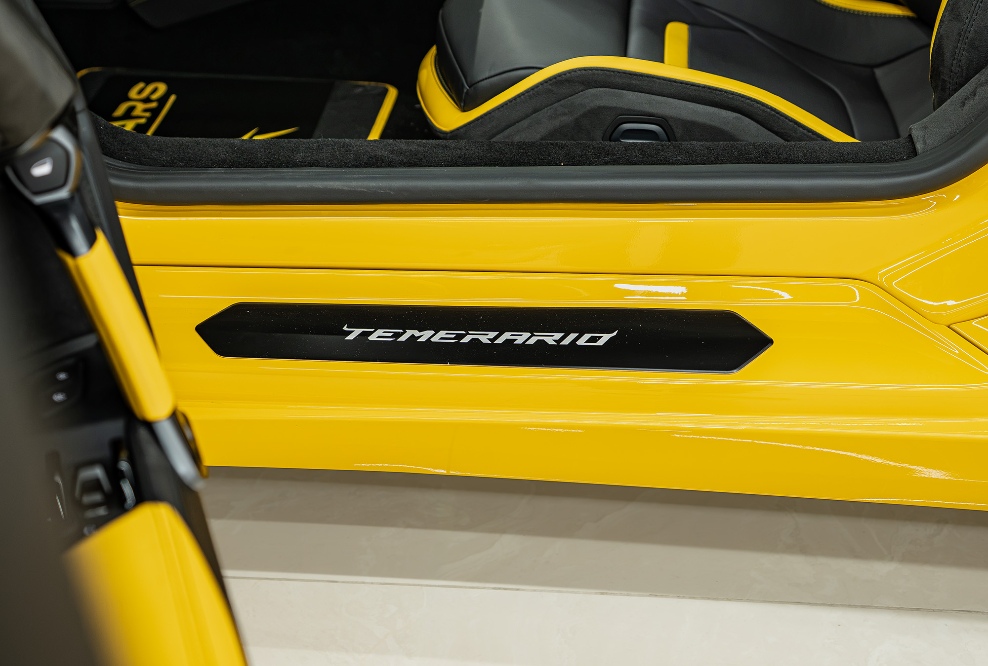 LAMBORGHINI photo 13