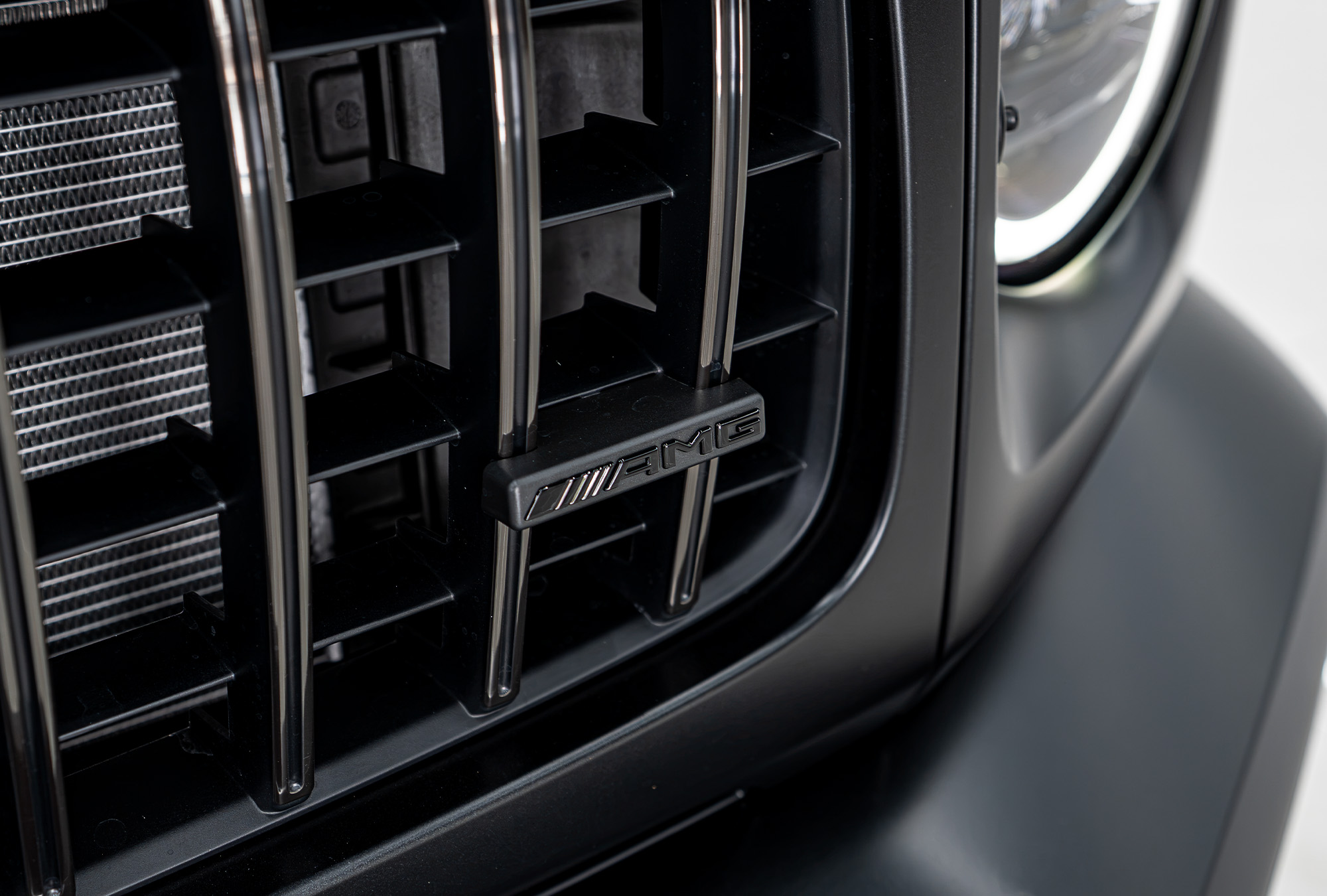MERCEDES-BENZ photo 24
