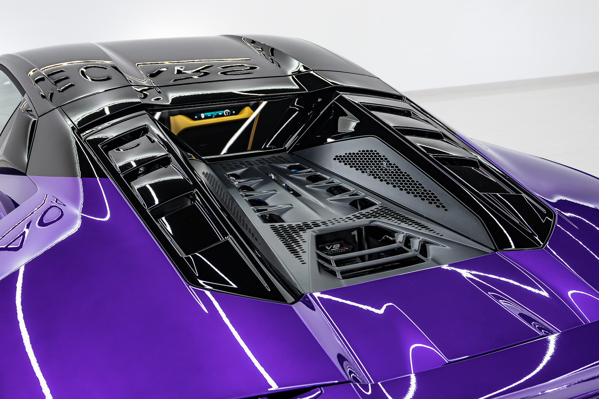 LAMBORGHINI photo 16