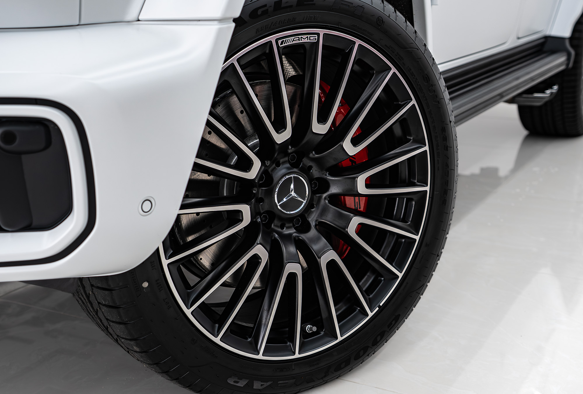 MERCEDES-BENZ photo 12