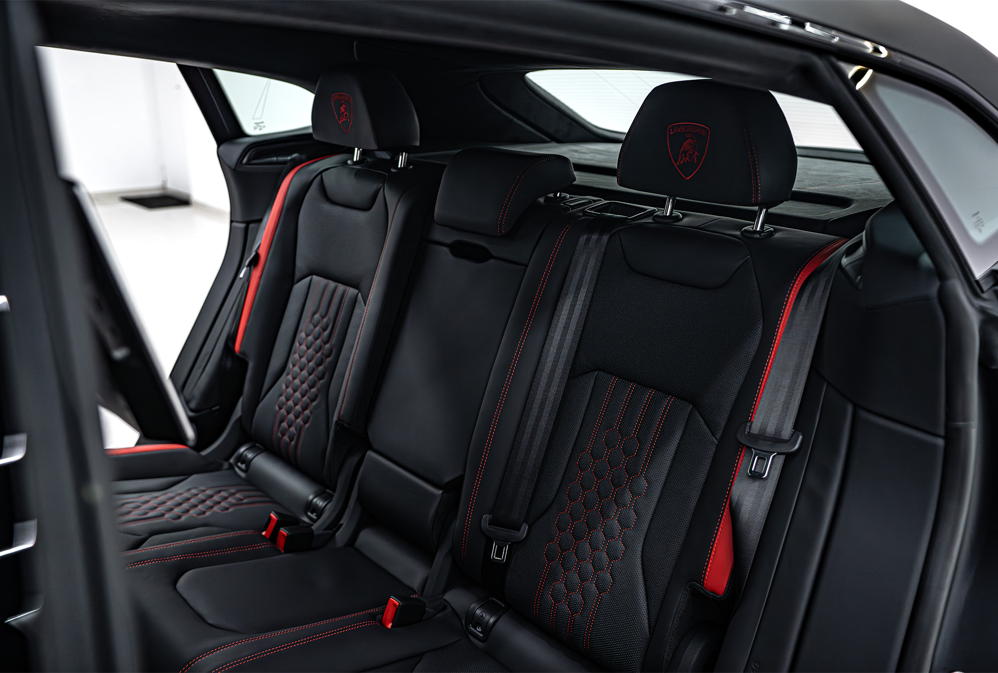 LAMBORGHINI photo 6