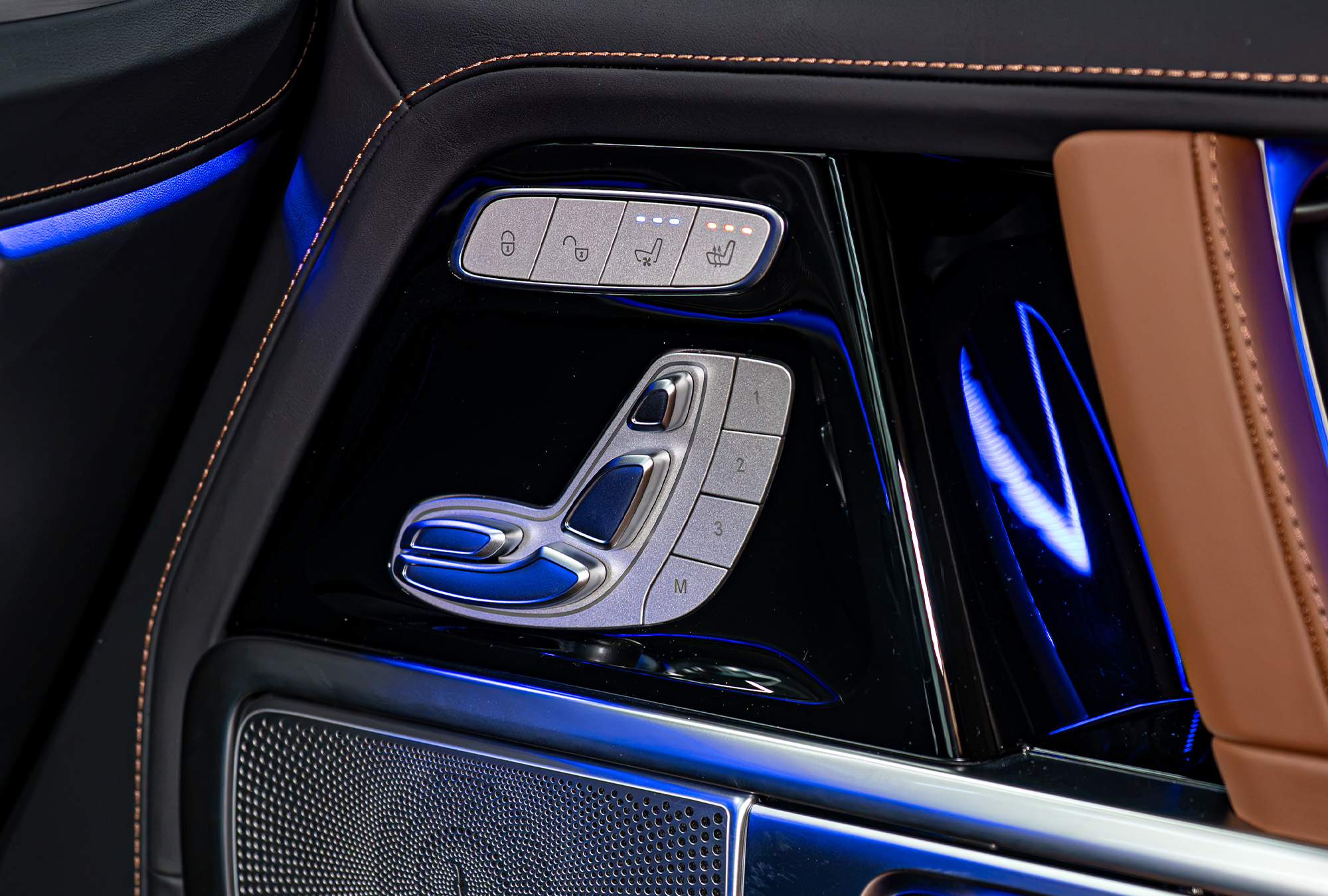 MERCEDES-BENZ photo 13