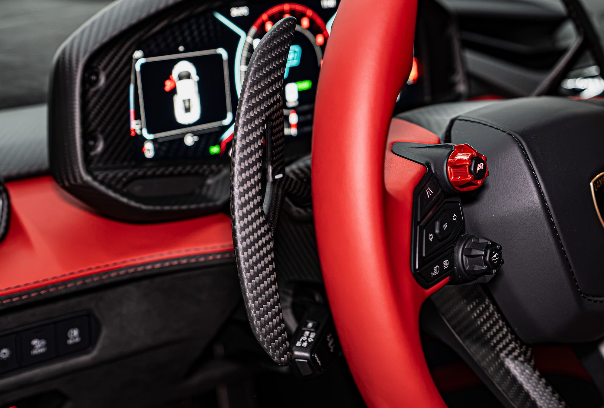 LAMBORGHINI photo 9