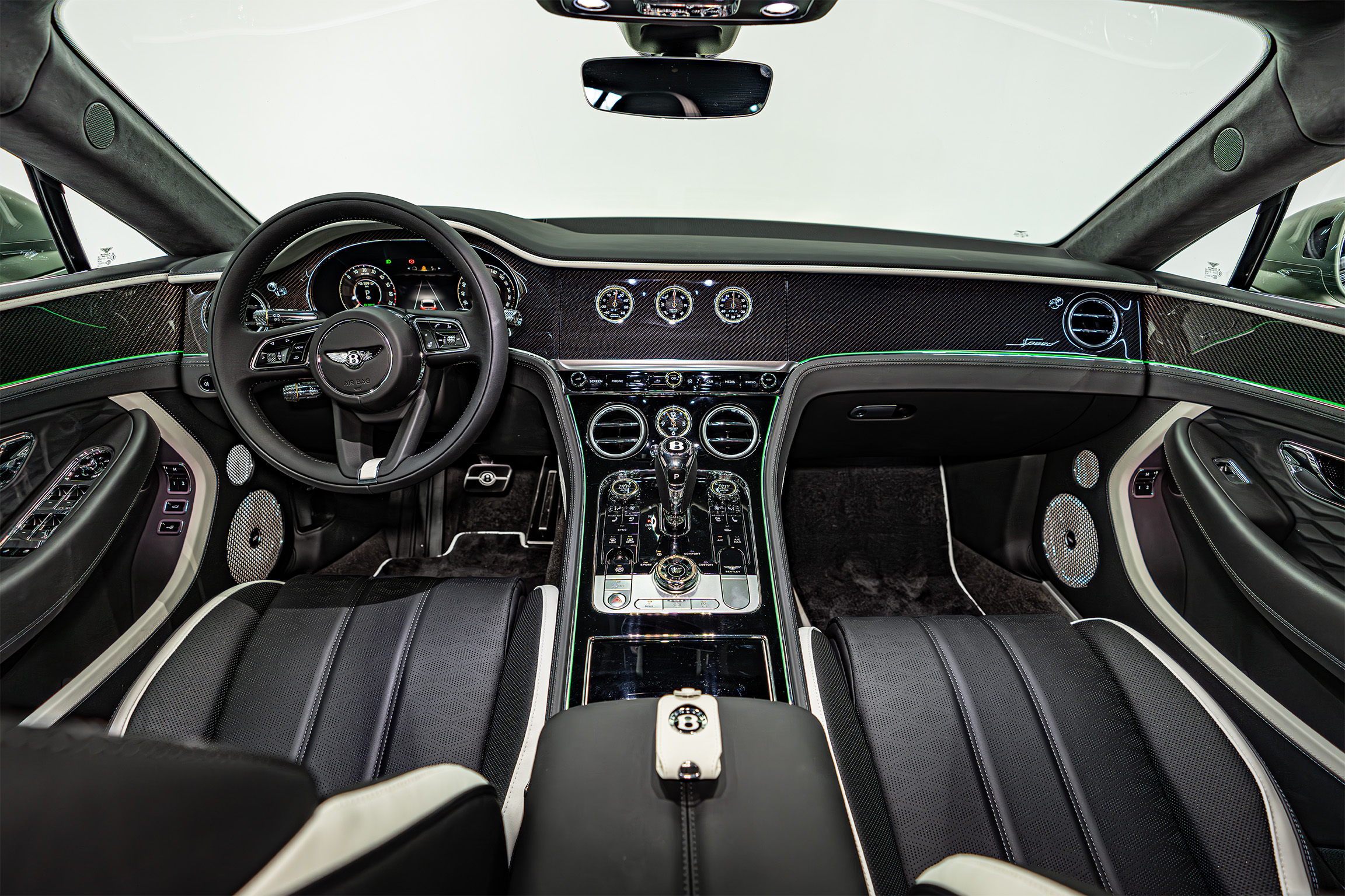 BENTLEY photo 5