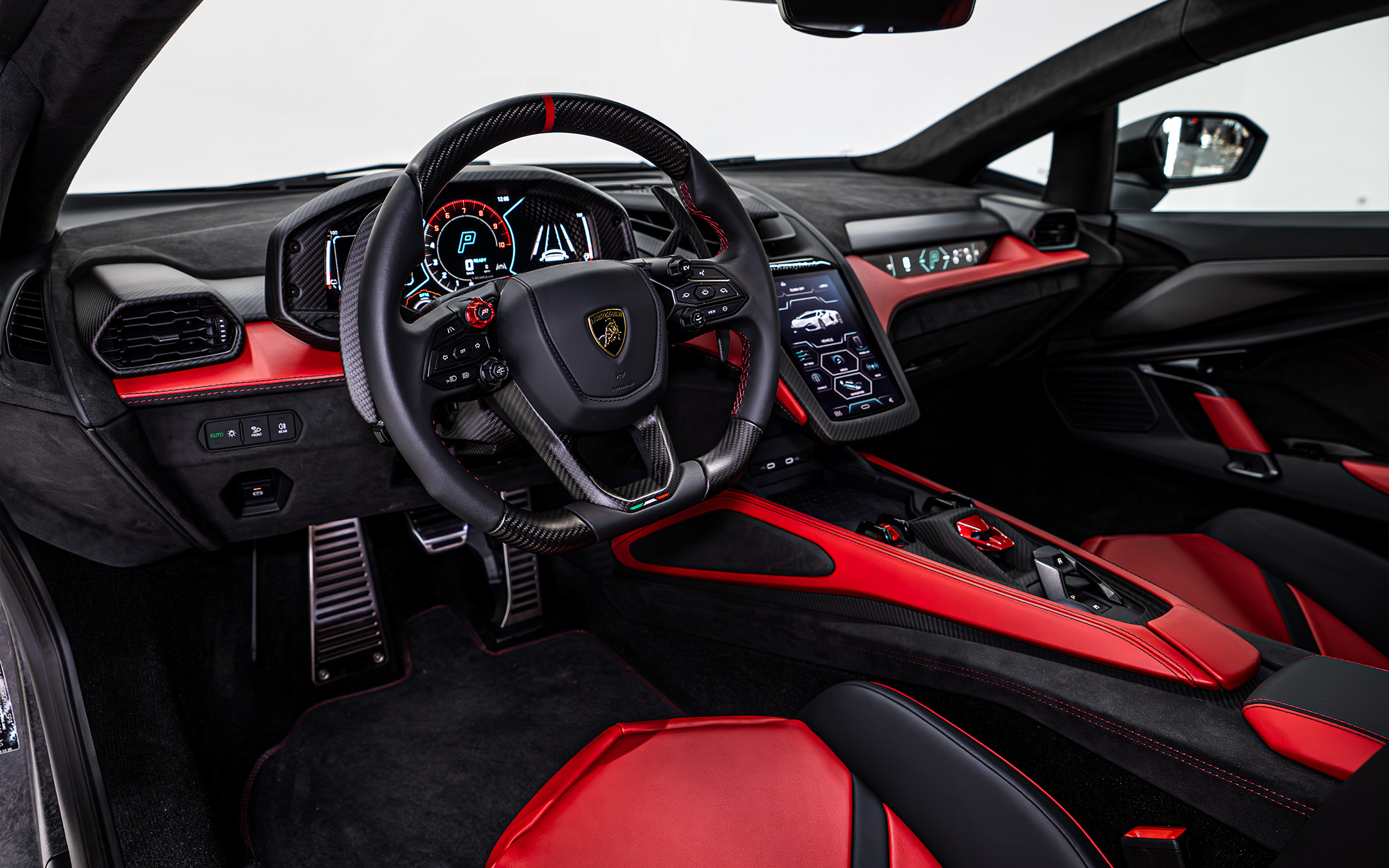 LAMBORGHINI photo 5