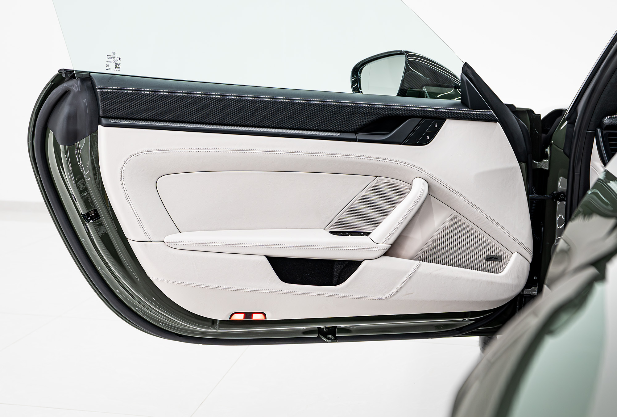 PORSCHE photo 16