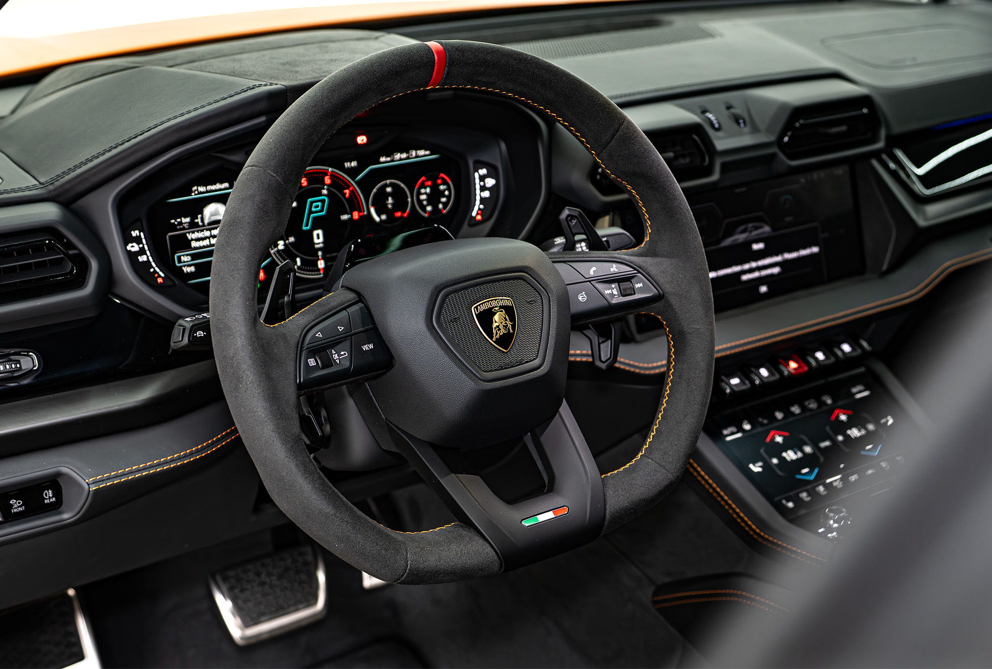 LAMBORGHINI photo 17