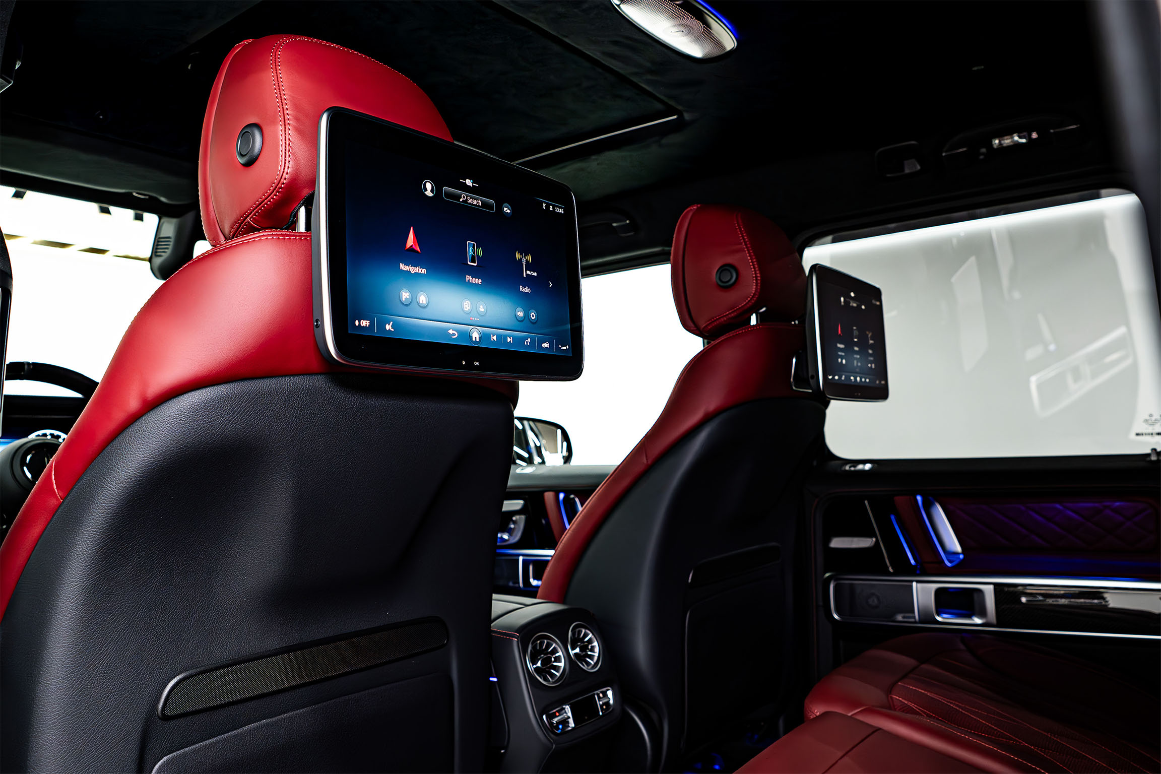 MERCEDES-BENZ photo 9