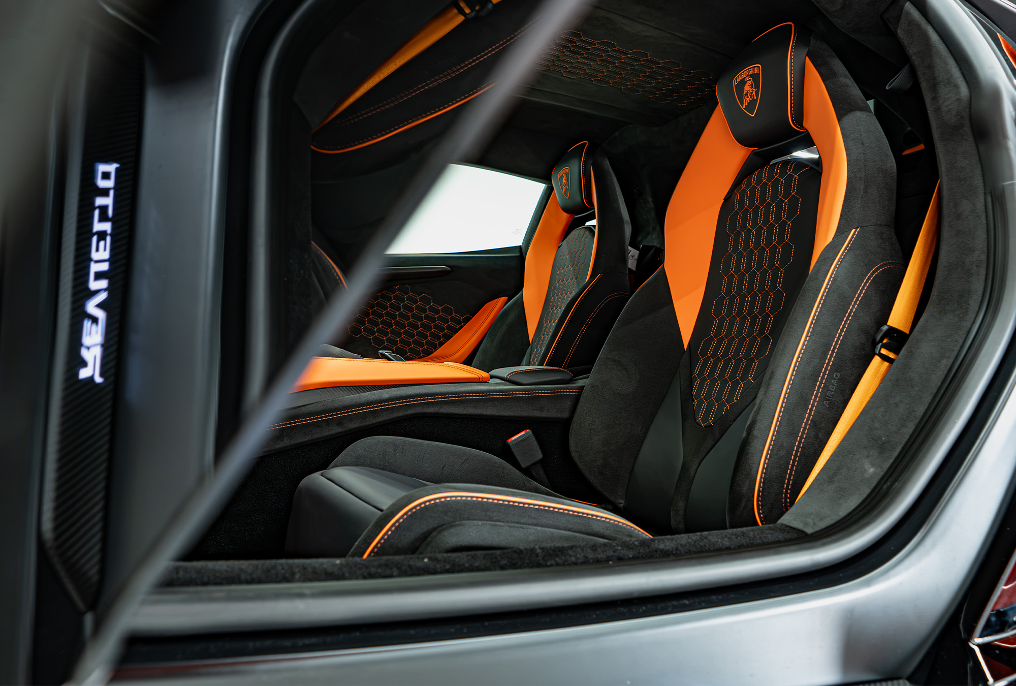 LAMBORGHINI photo 6