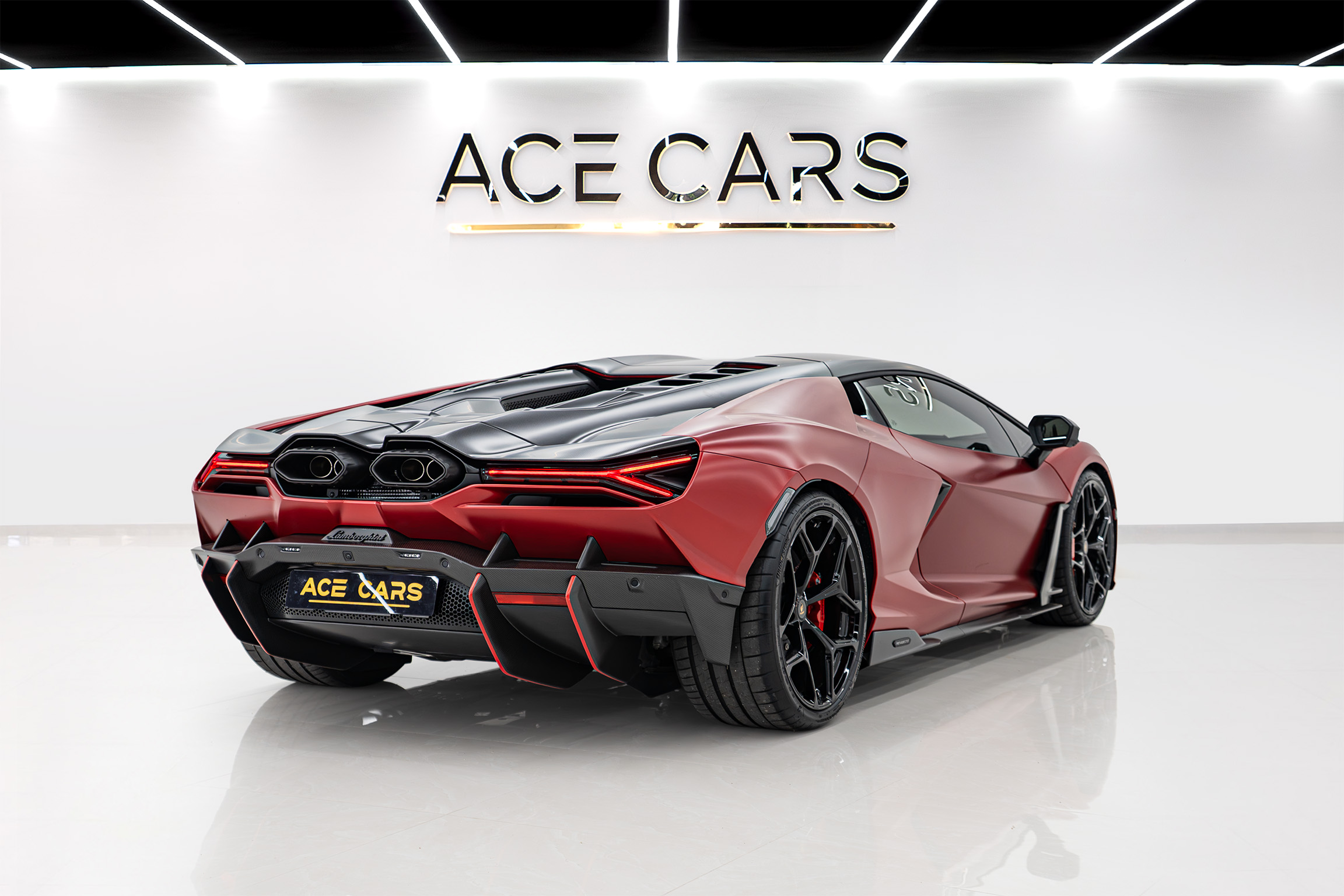 LAMBORGHINI photo 2