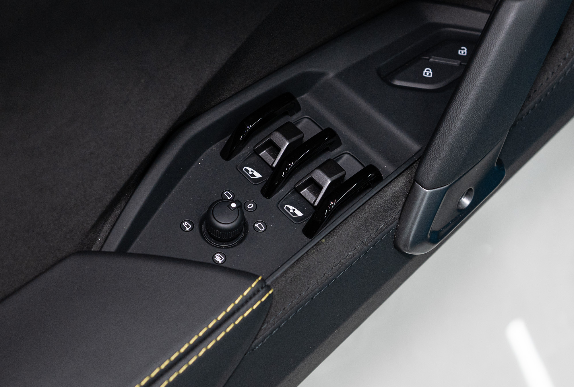 LAMBORGHINI photo 15
