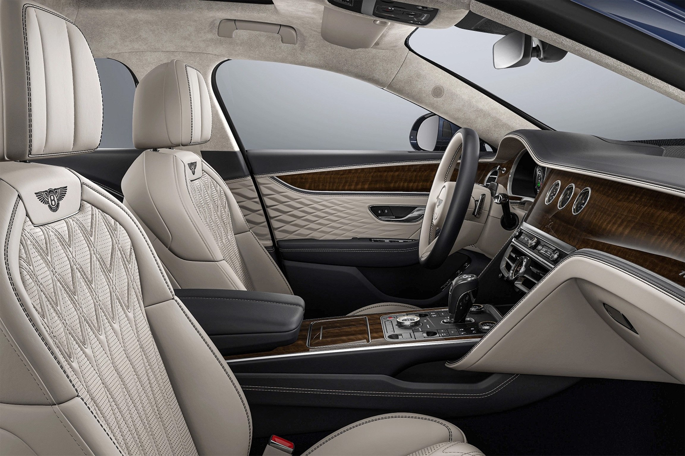 BENTLEY photo 2