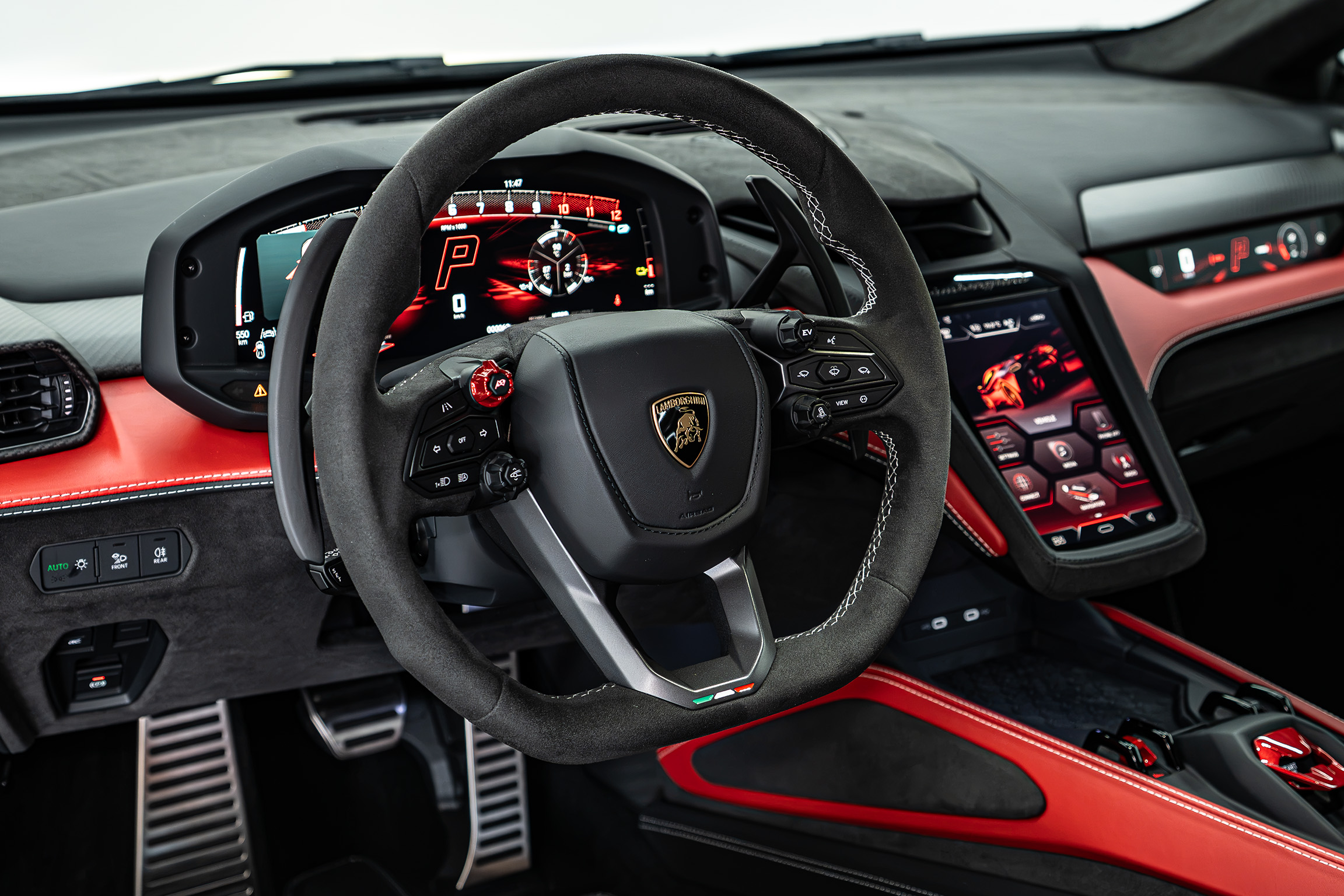 LAMBORGHINI photo 7