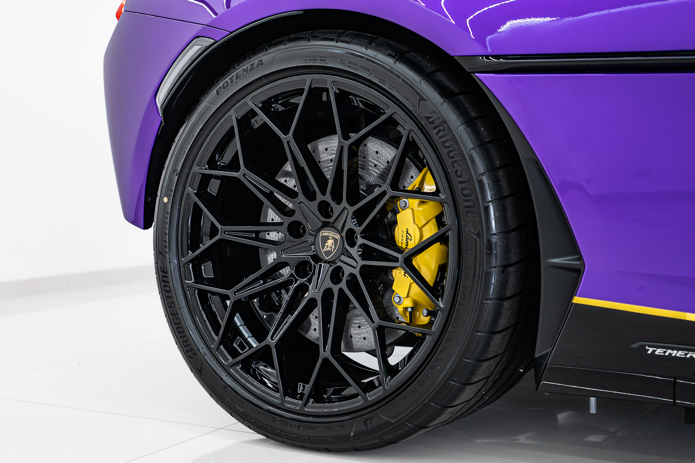 LAMBORGHINI photo 14