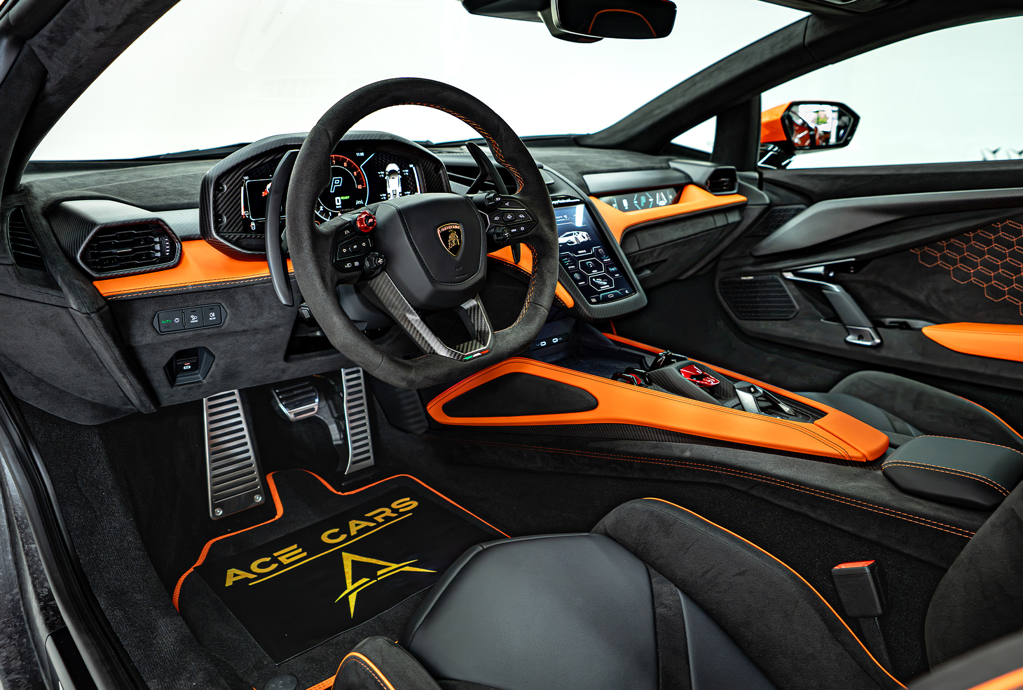 LAMBORGHINI photo 5