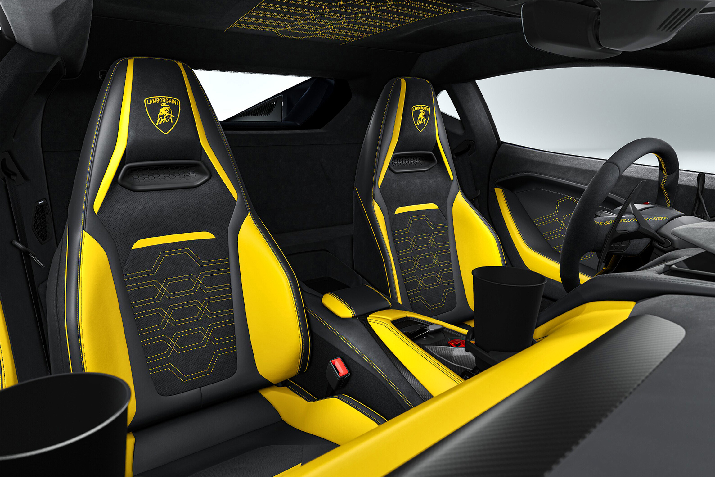 LAMBORGHINI photo 3