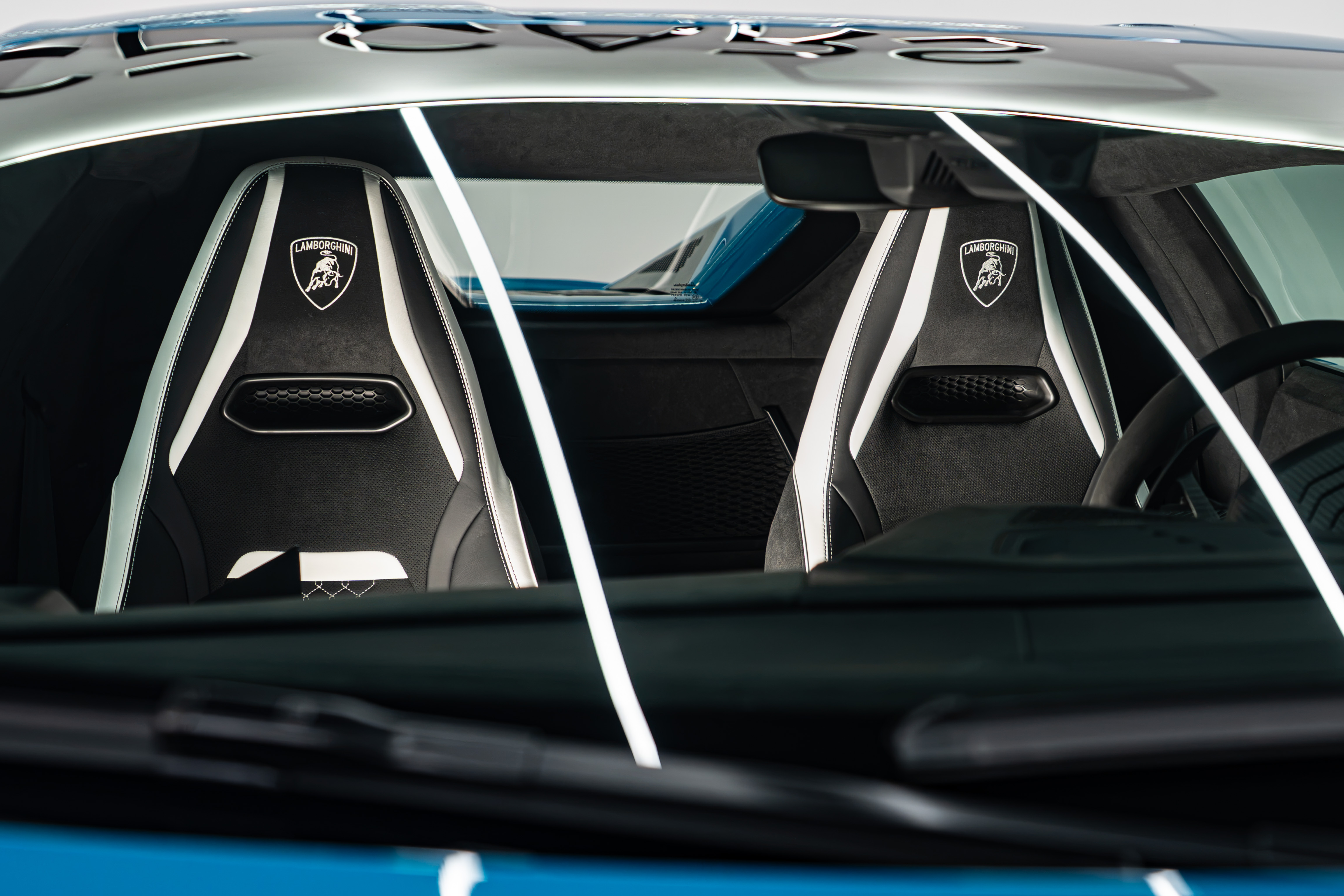 LAMBORGHINI photo 17