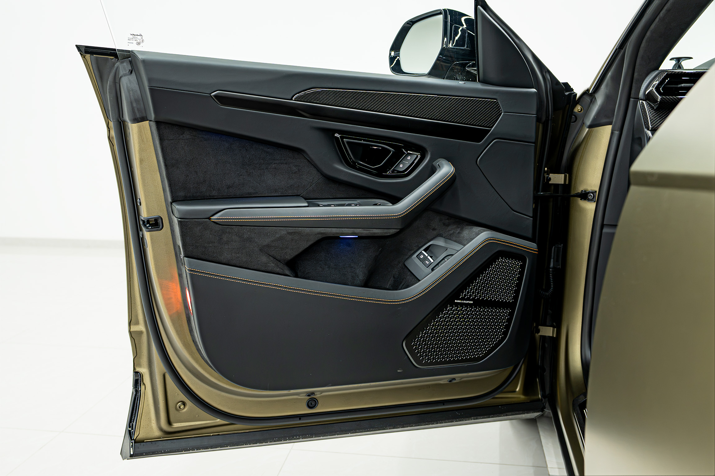 LAMBORGHINI photo 15