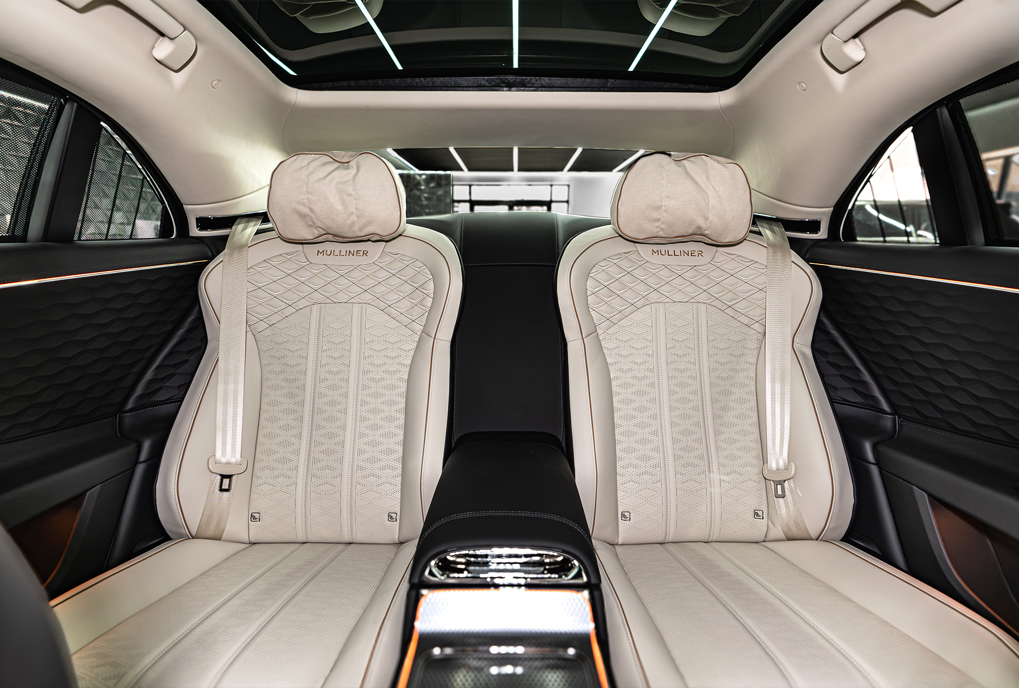 BENTLEY photo 6