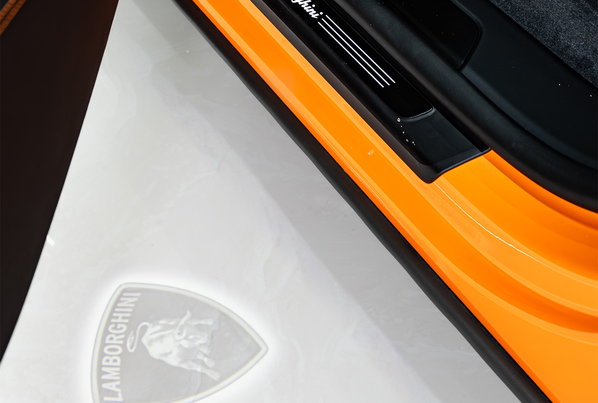 LAMBORGHINI photo 16