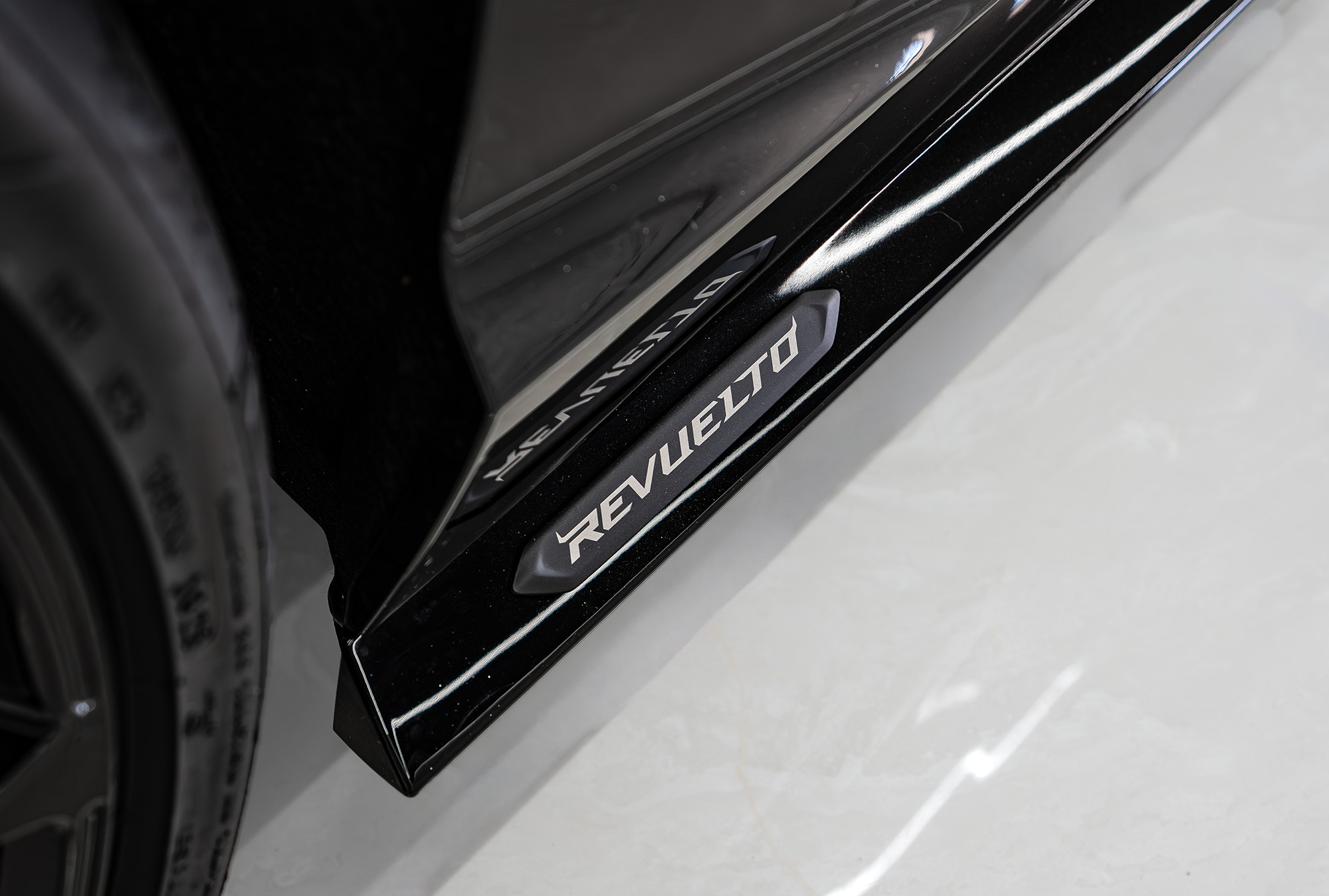 LAMBORGHINI photo 16