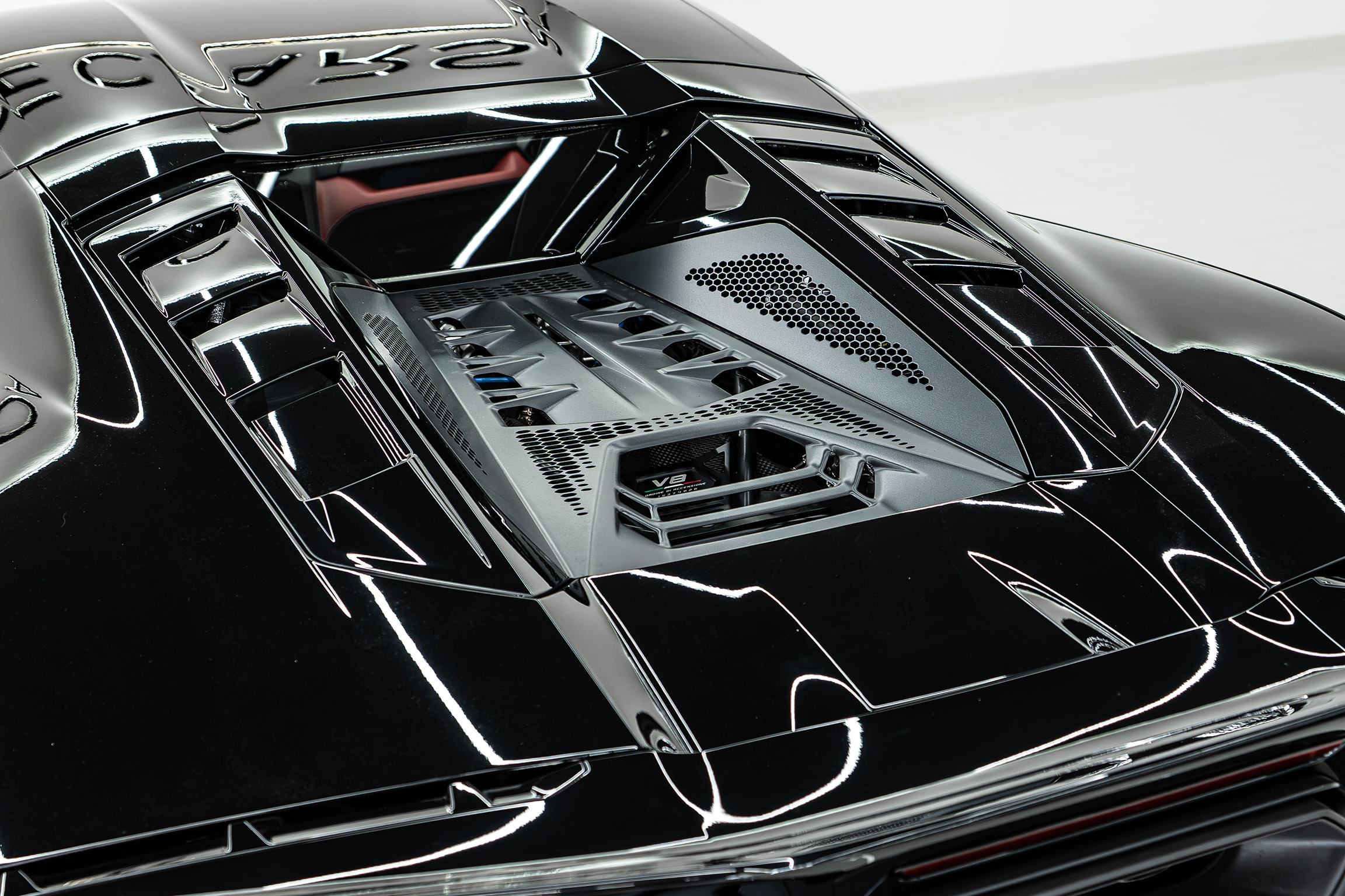 LAMBORGHINI photo 15