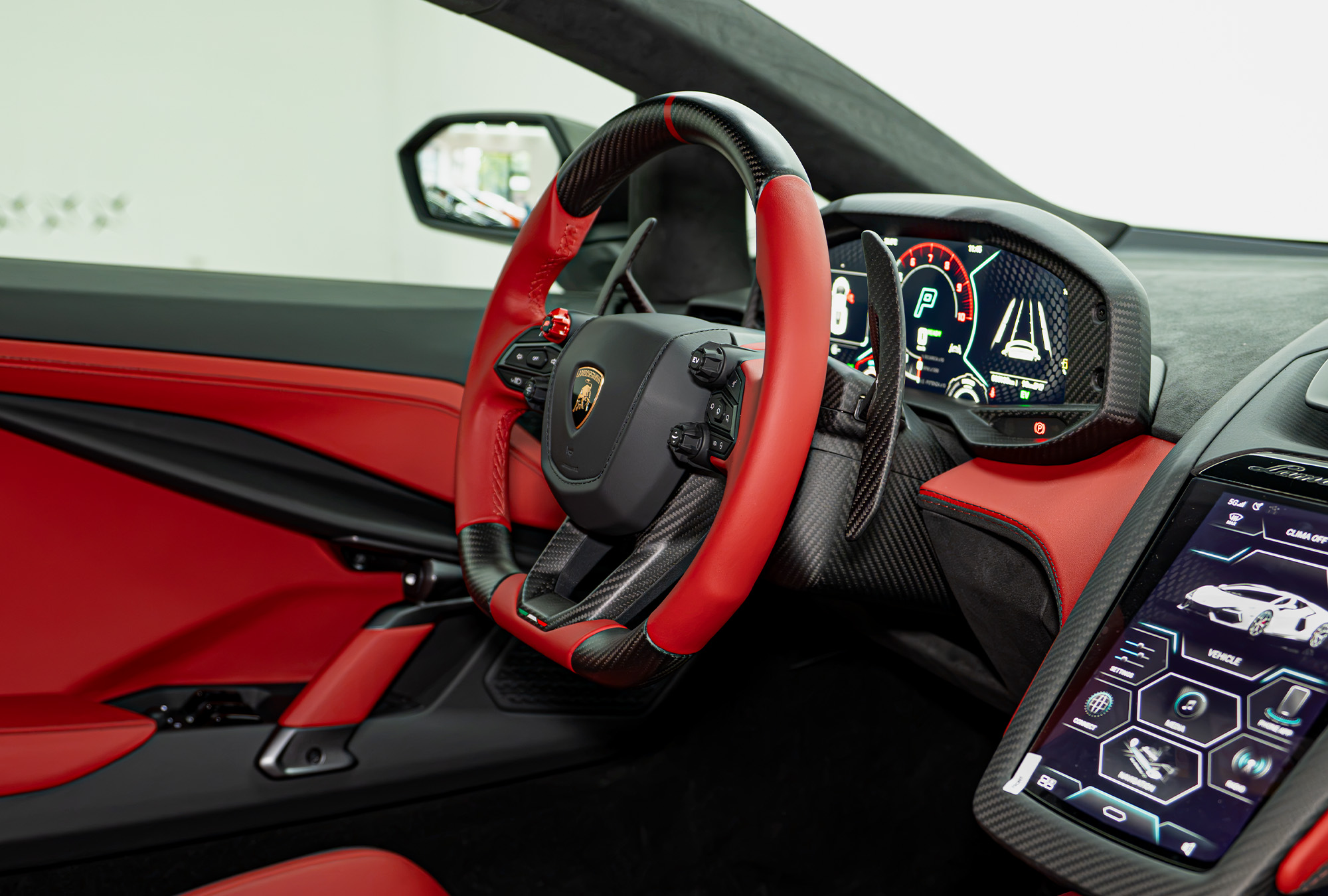 LAMBORGHINI photo 10