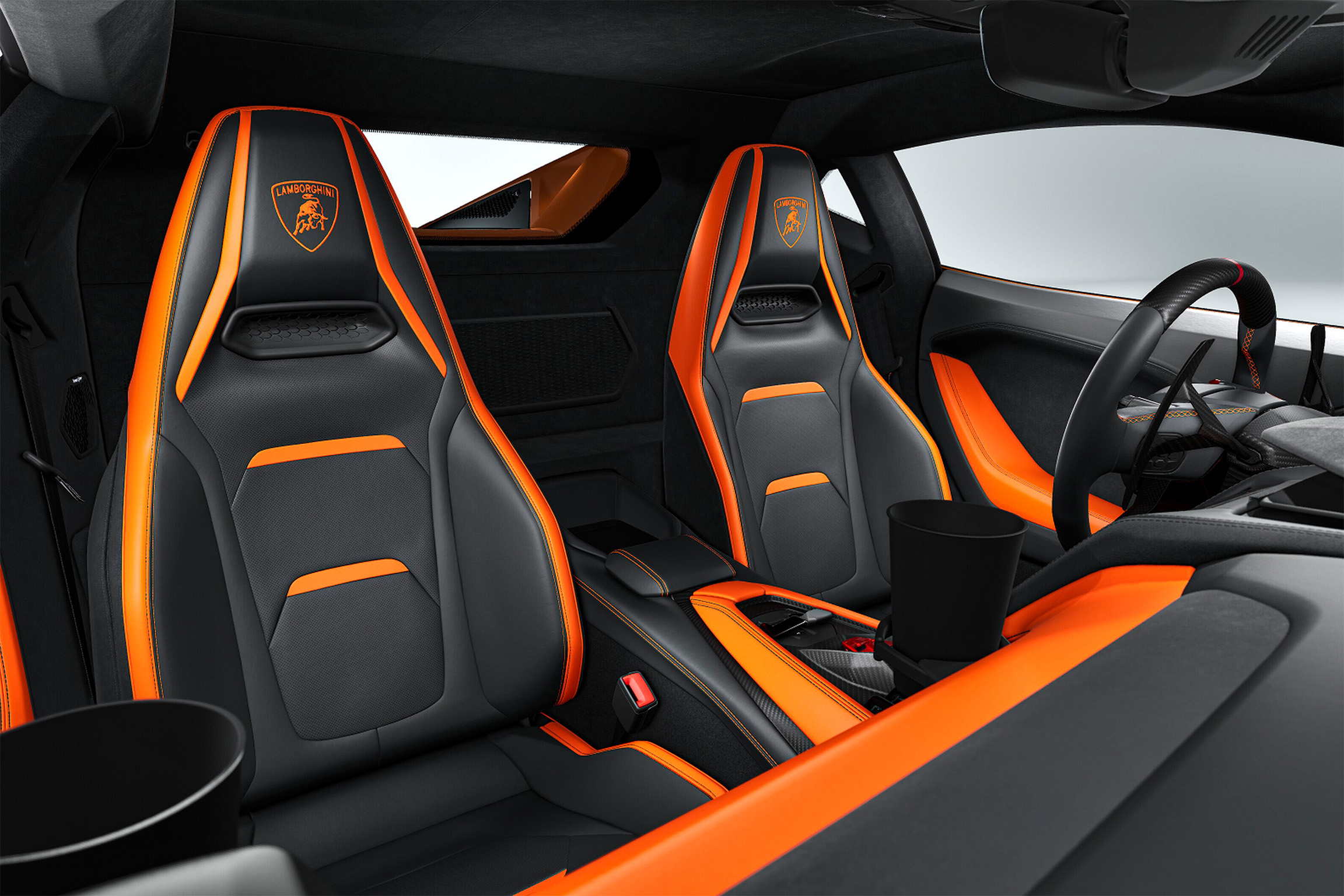 LAMBORGHINI photo 3